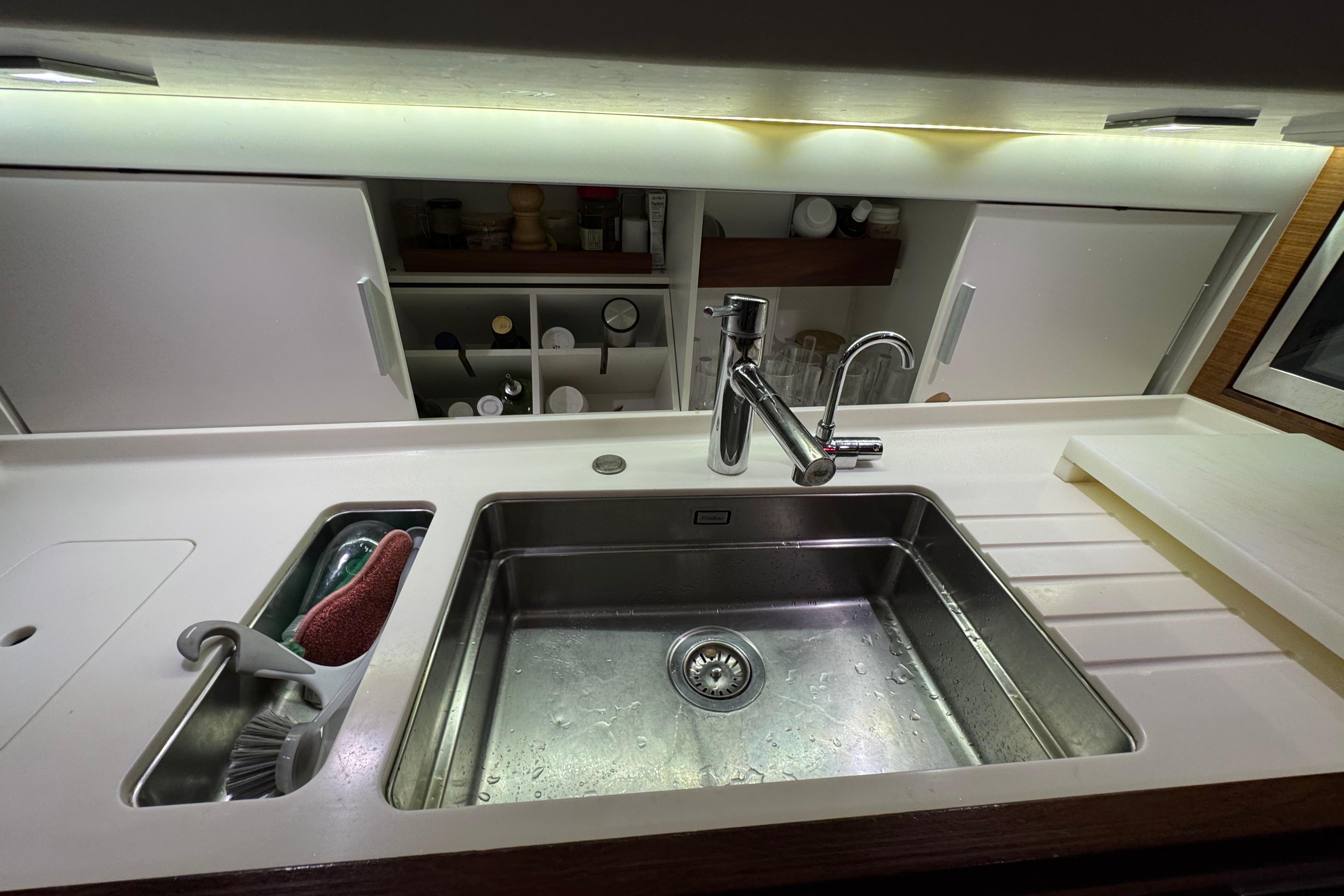 Large sink wth prep sink.
