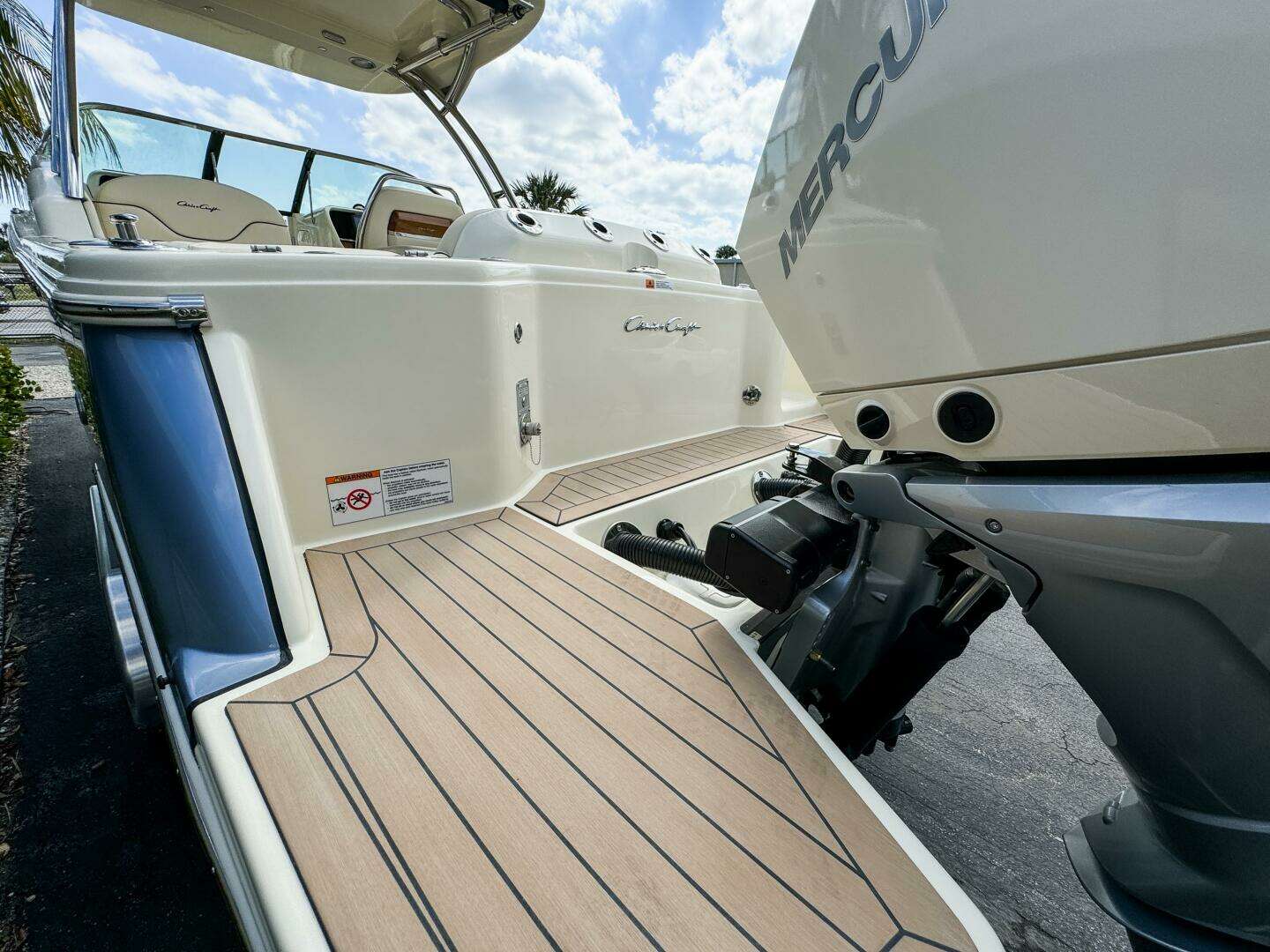 2025 Chris-Craft Calypso - Image 10