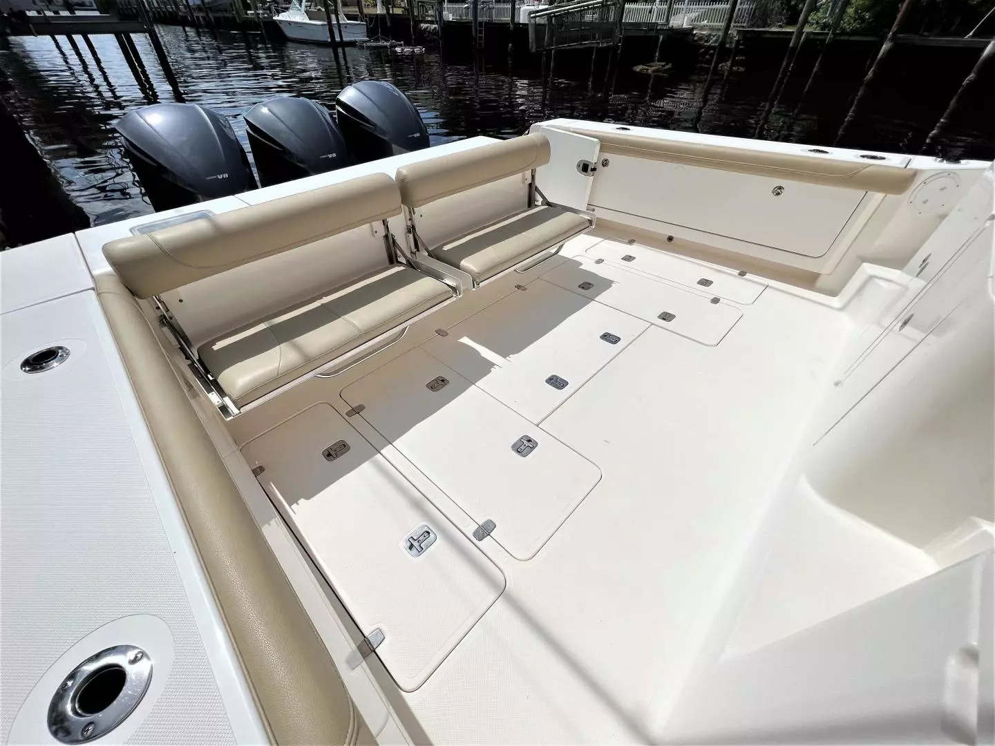 2016 Pursuit OS 385 Offshore - Image 11