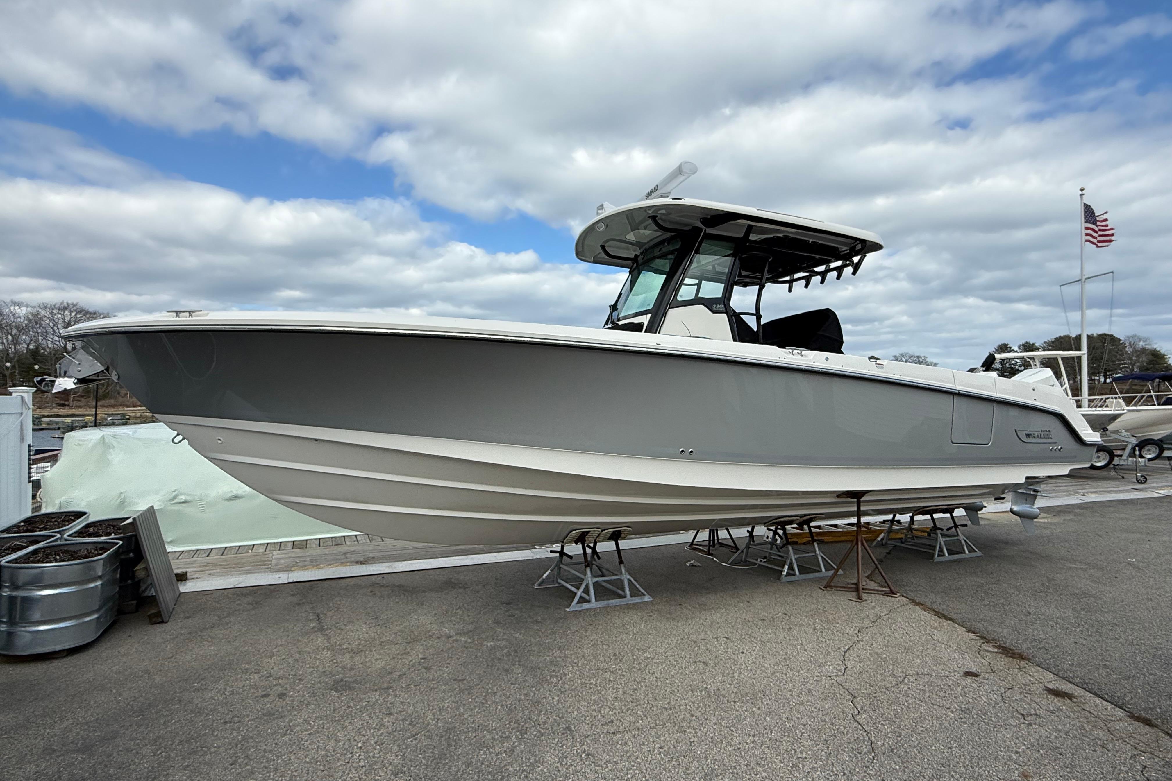 2026 Boston Whaler 330 Outrage