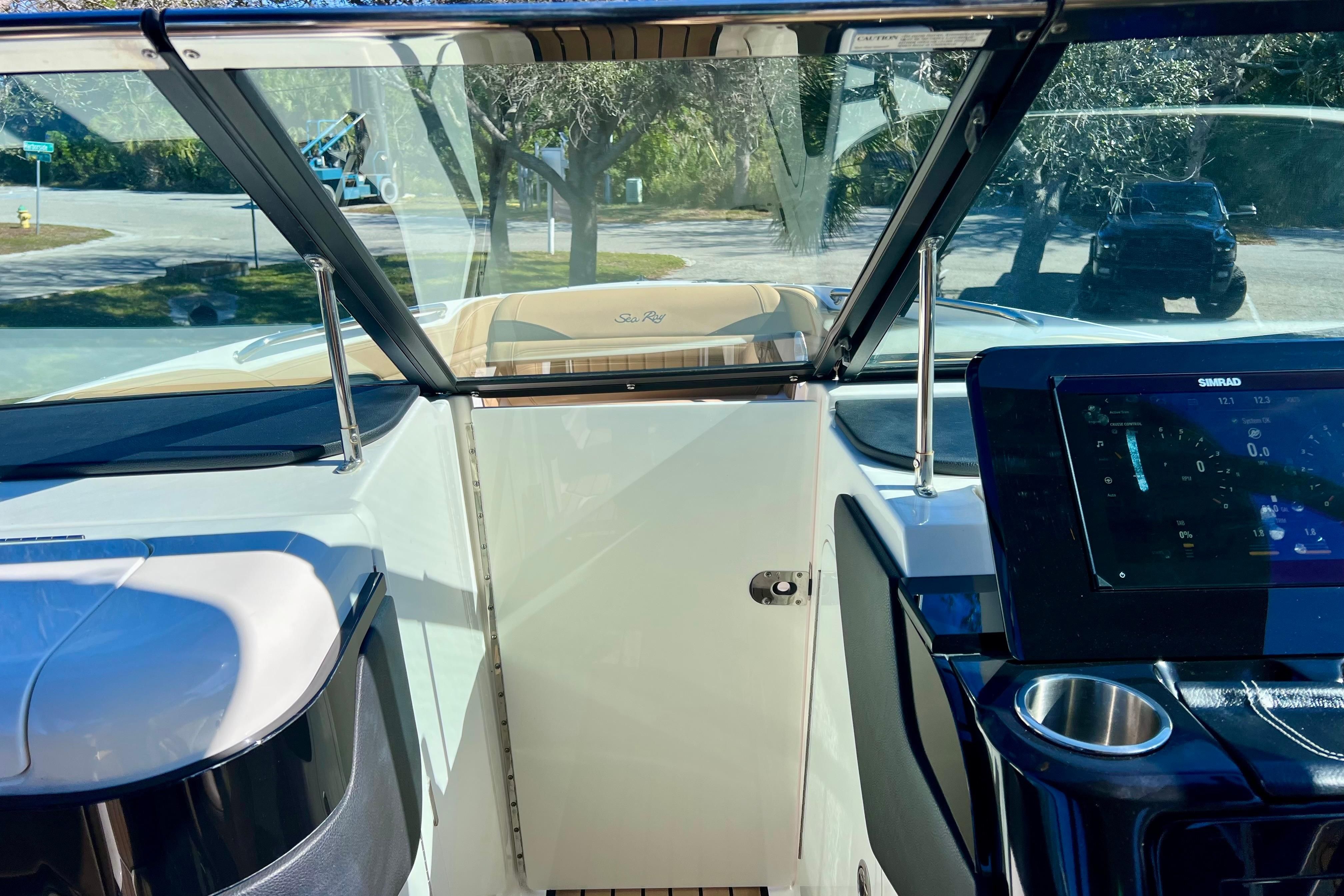 2023 Sea Ray SLX 280 - 55