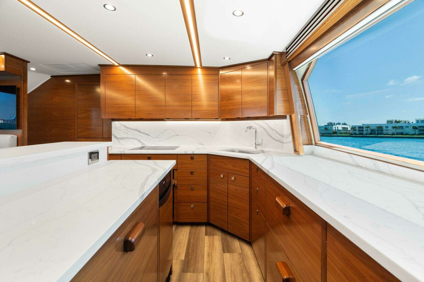 2026 Viking 74 Convertible - Image 38