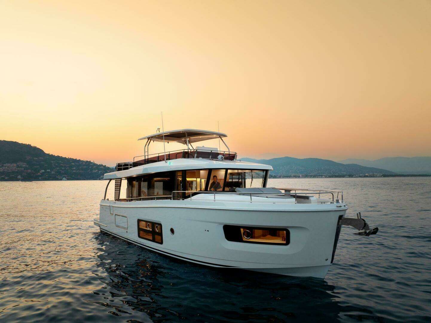 2026 Beneteau Swift Trawler 54 - Image 34