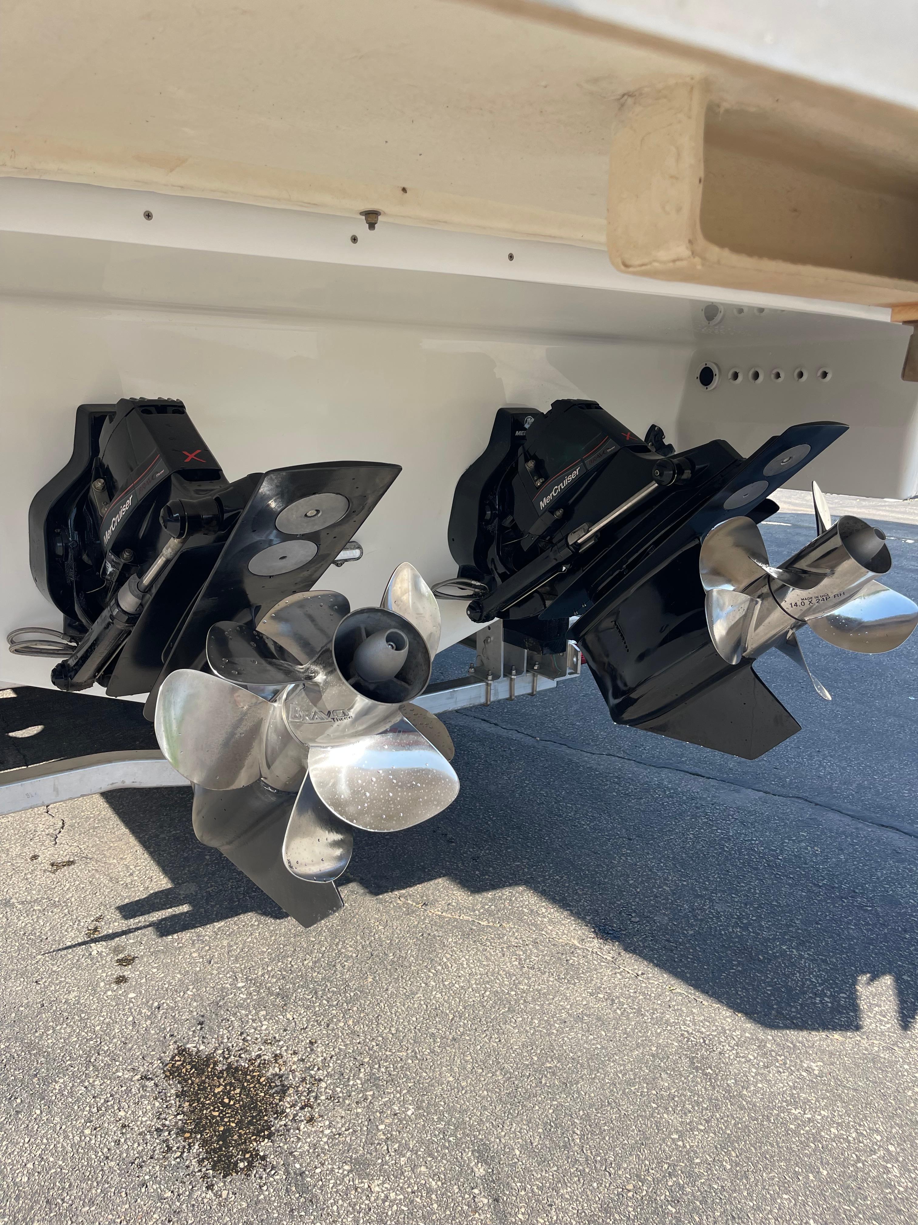 2019 Formula 350 Crossover Bowrider - 7