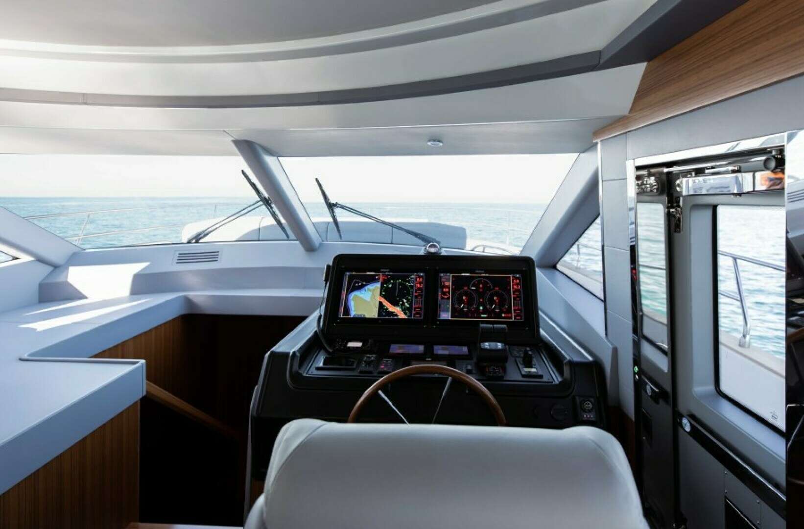 2021 Greenline OceanClass 68 Fly - Image 22