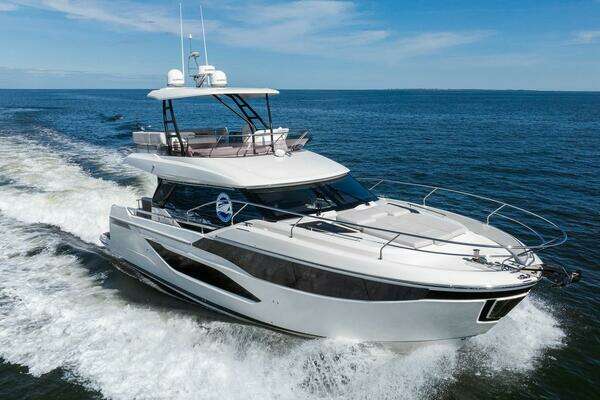 2025 Prestige F4.9