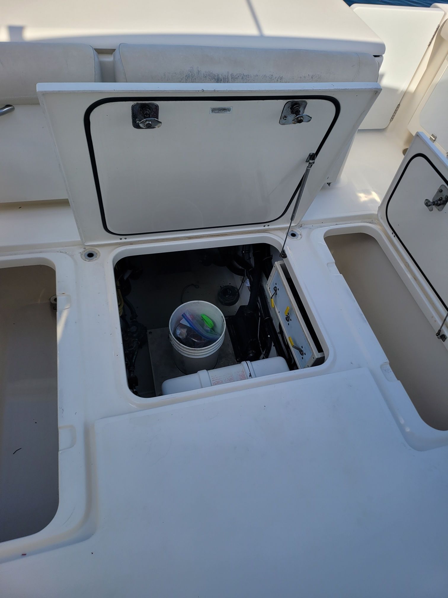 2009 Pursuit OS 375 Offshore - 36