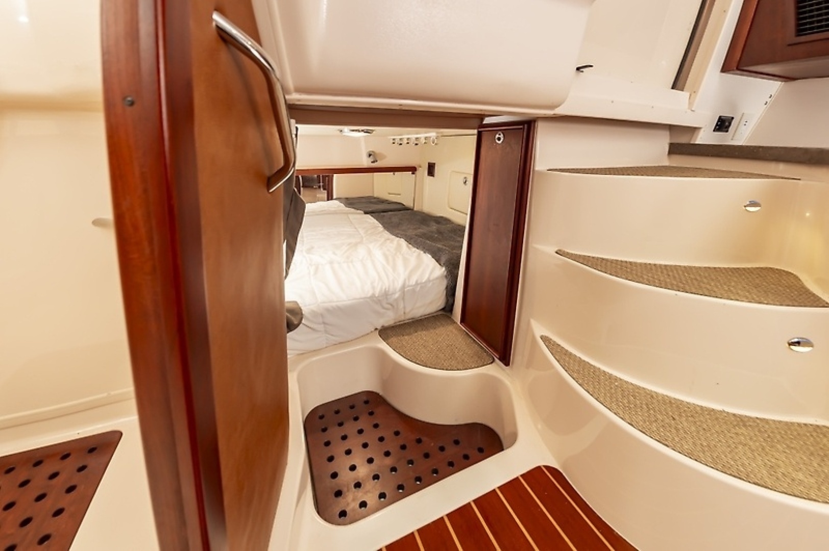 2014 Grady-White Express 370 - Image 40