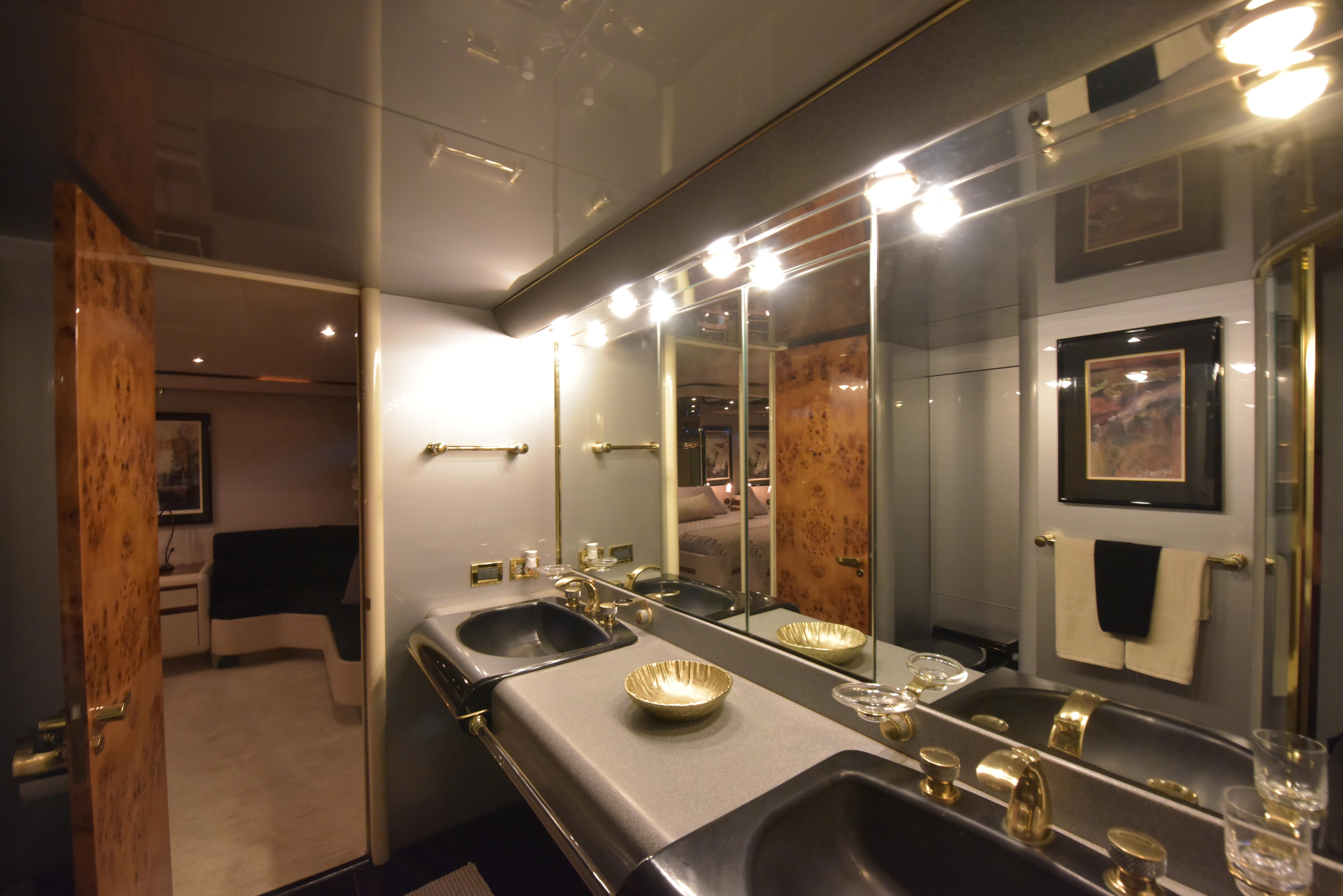 1994 Lazzara 76 Lazzara motor yacht - 87