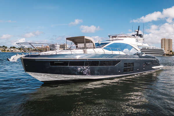 2022 Azimut S7