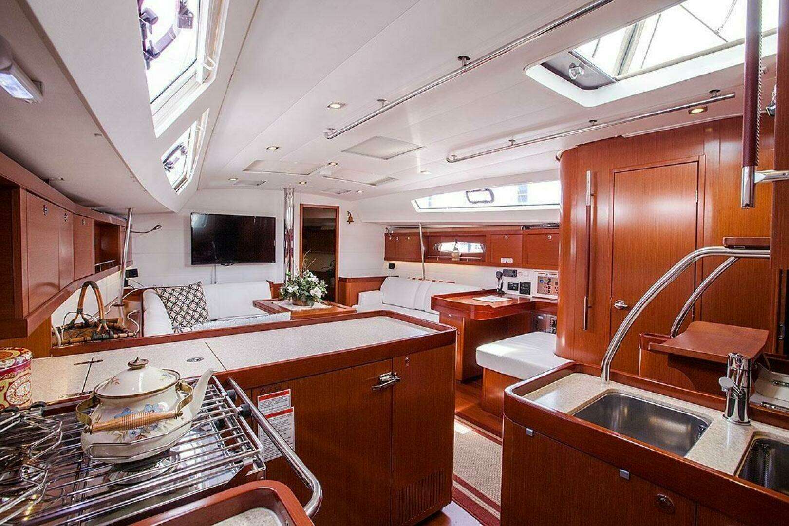 2013 Beneteau Oceanis - Image 10