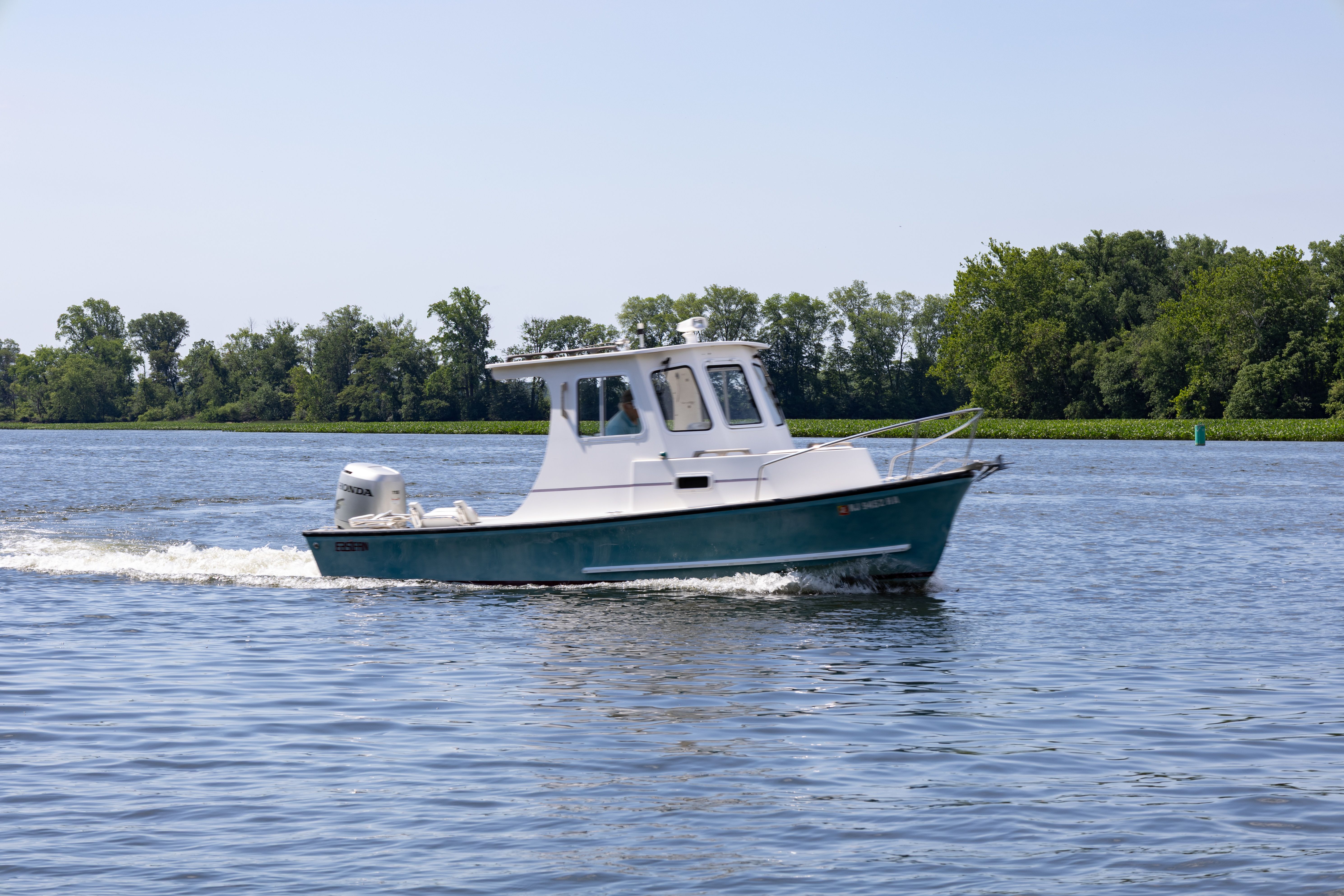 2008 Eastern Lobster on calm waters