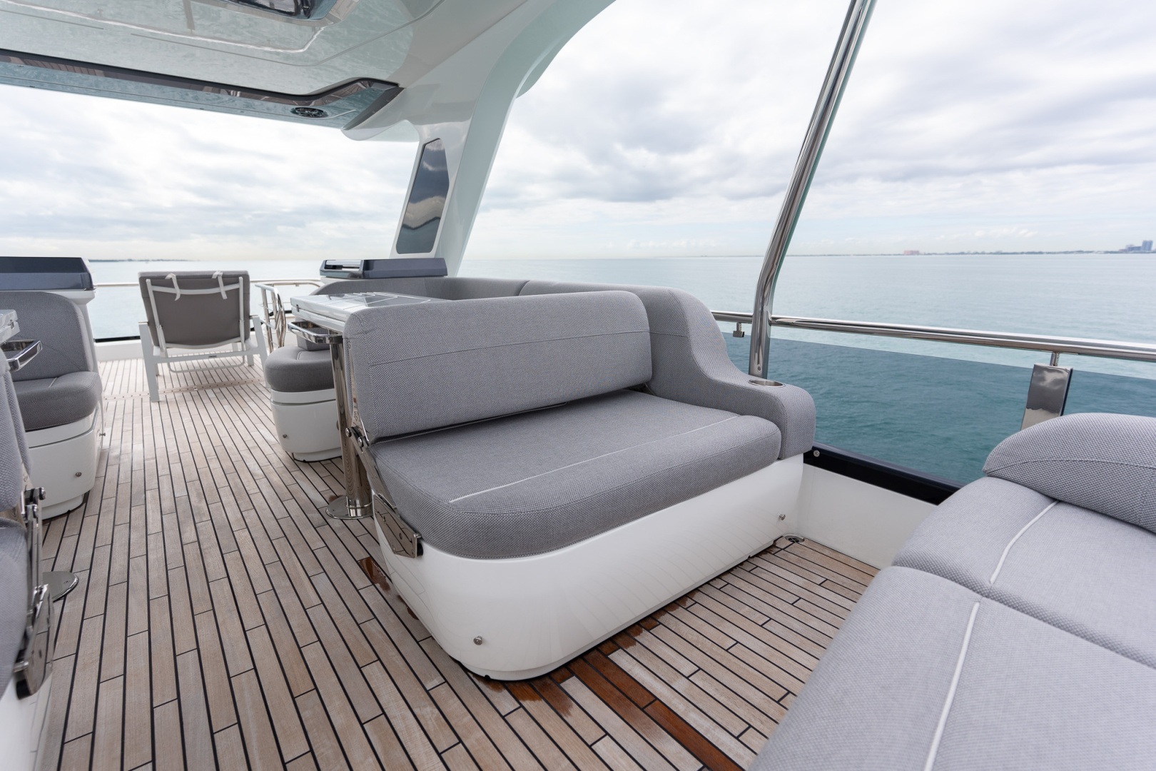 2025 Galeon 560 FLY - Image 65