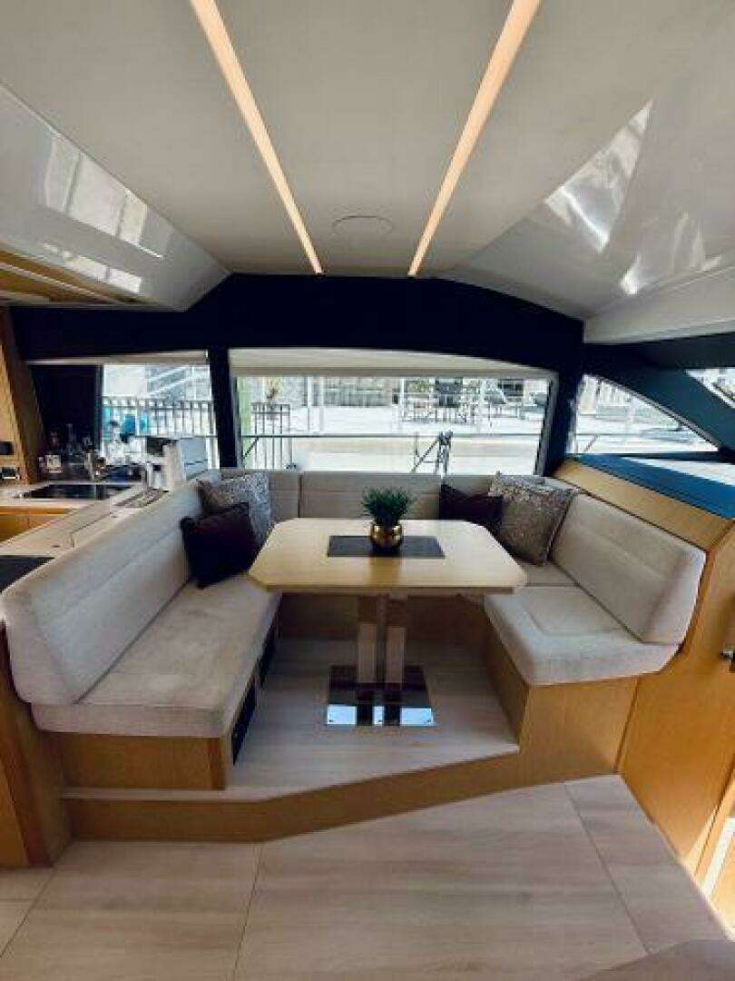 2019 Sealine F430 - Image 42