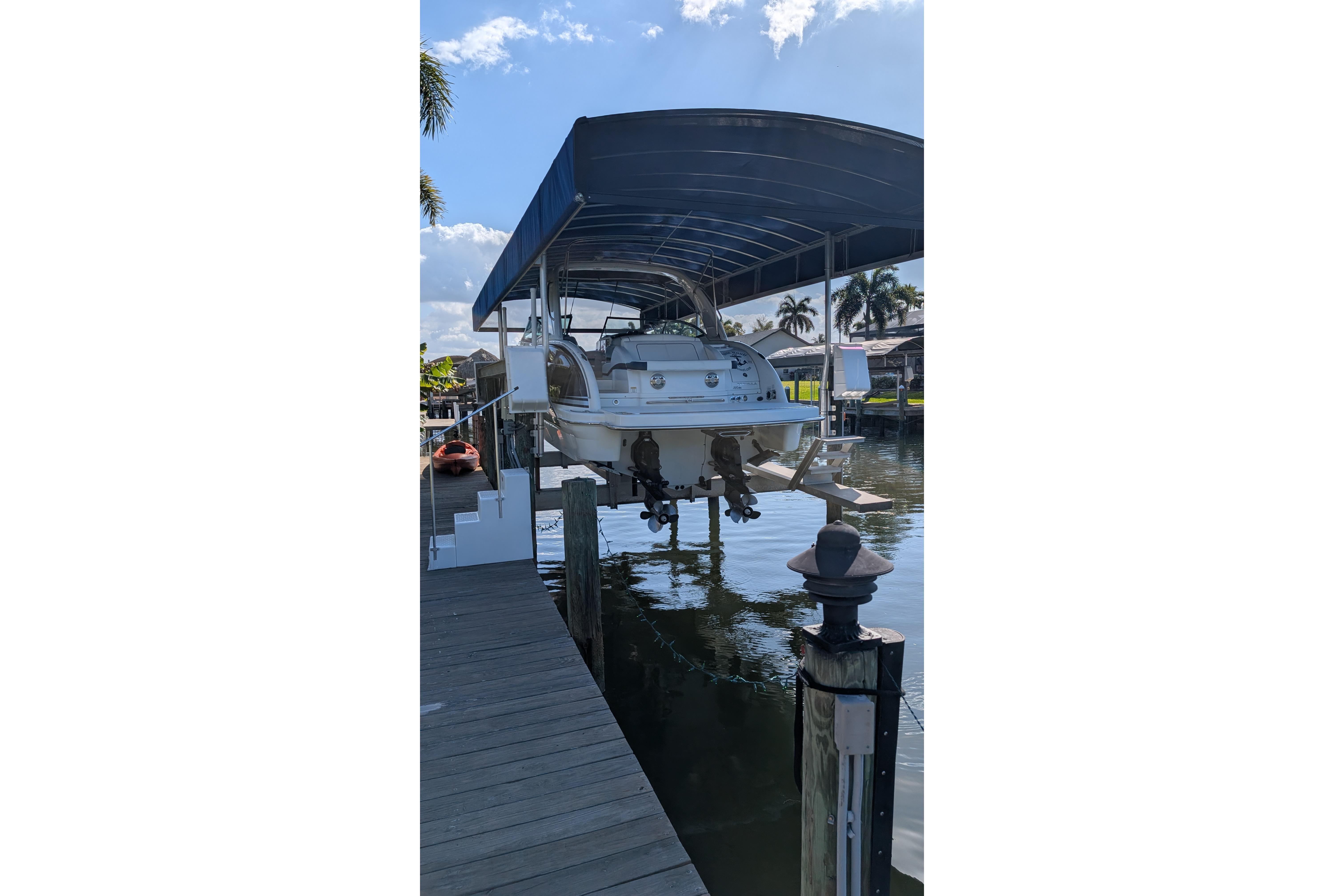2014 Formula 310 Bowrider - 15