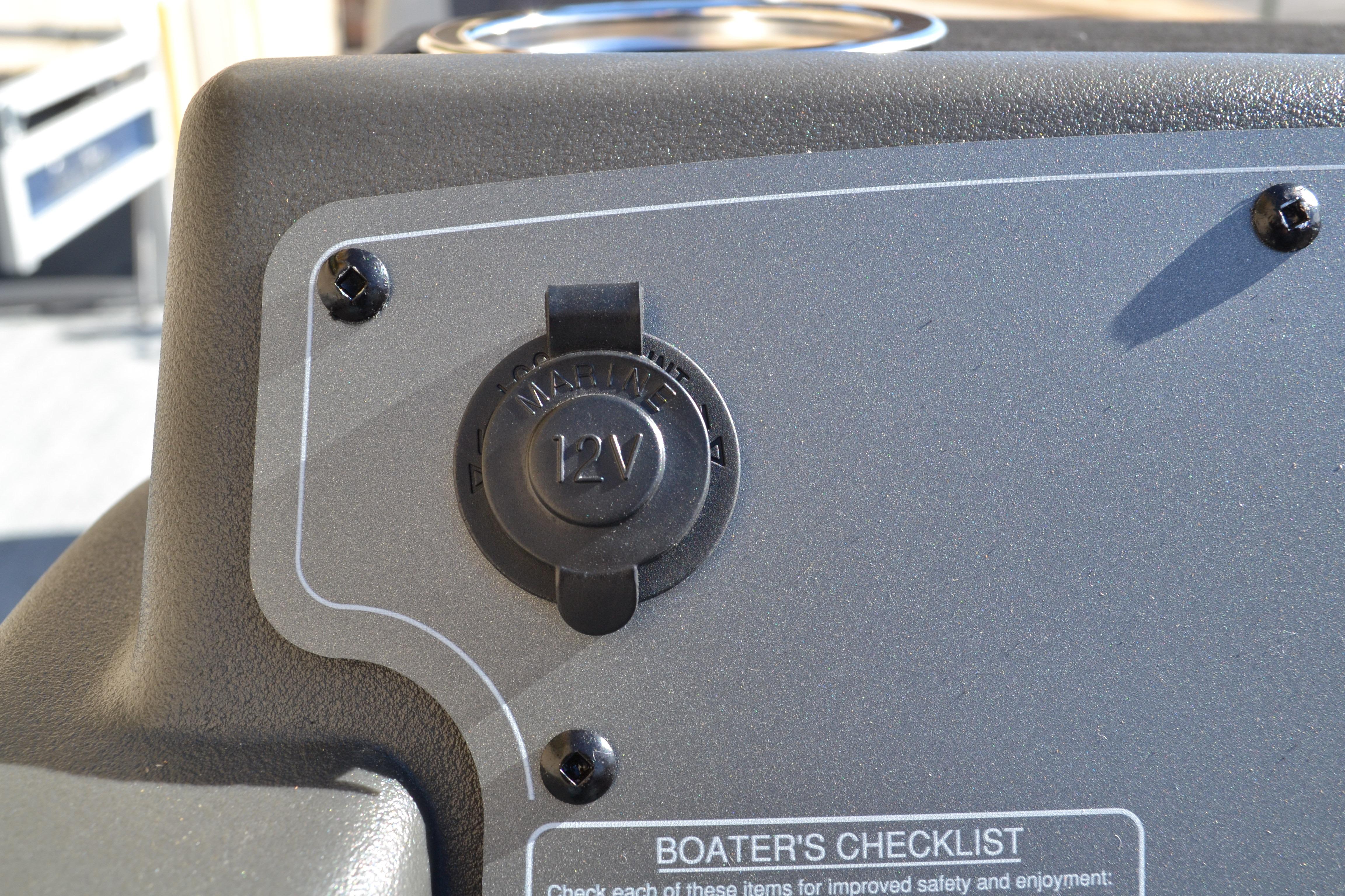 12V marine power outlet on 2026 Sun Tracker Bass Buggy 16 XL Select boat.
