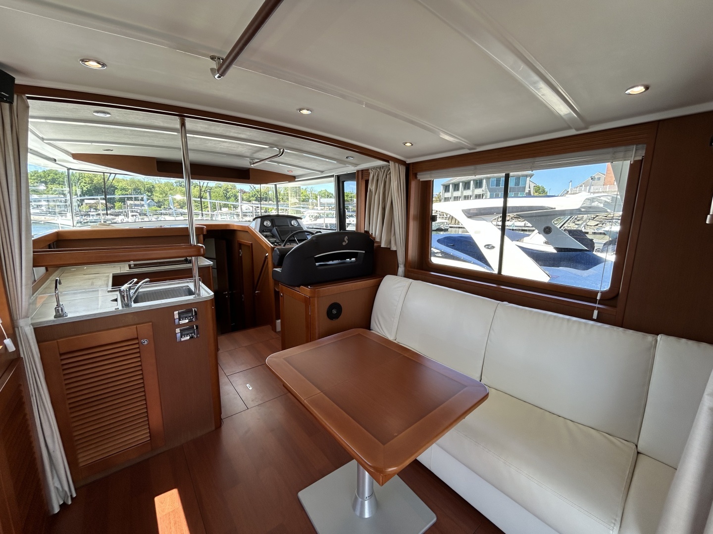 2018 Beneteau 44 Swift Trawler - Image 8