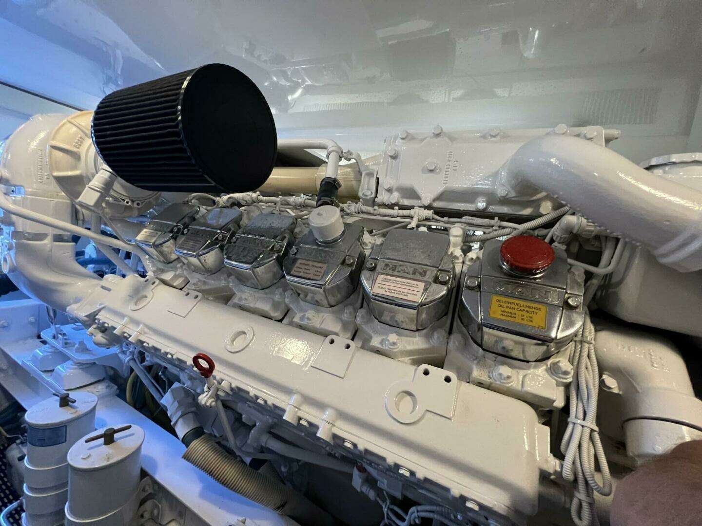2007 Viking 52 Open - Image 30