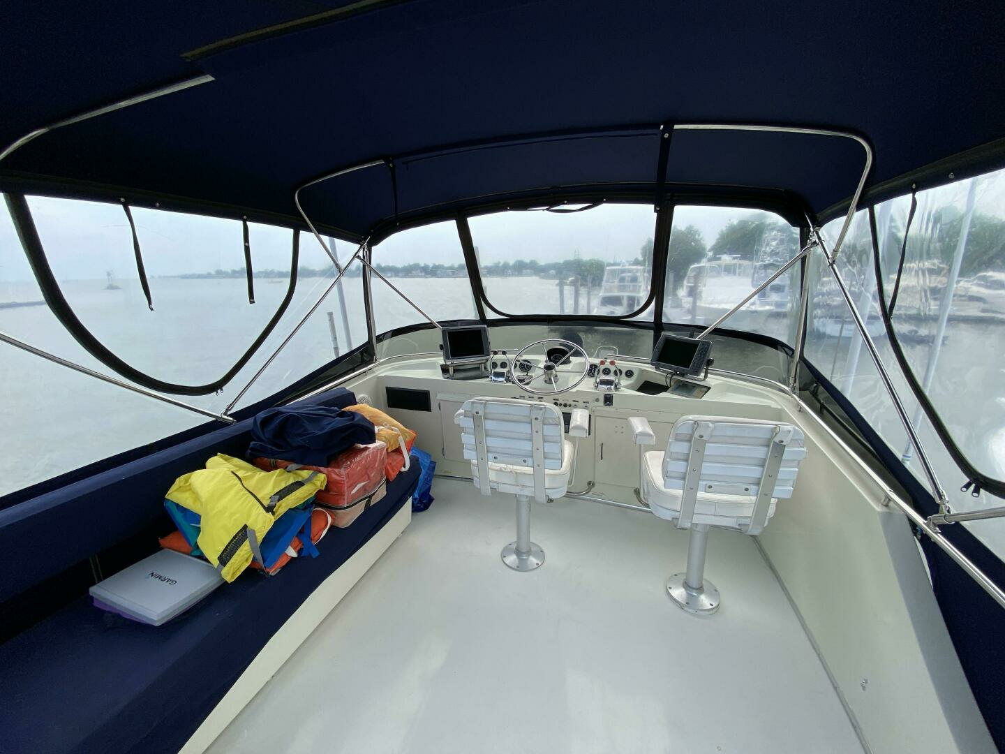1983 Tollycraft Aft Cabin - Image 18