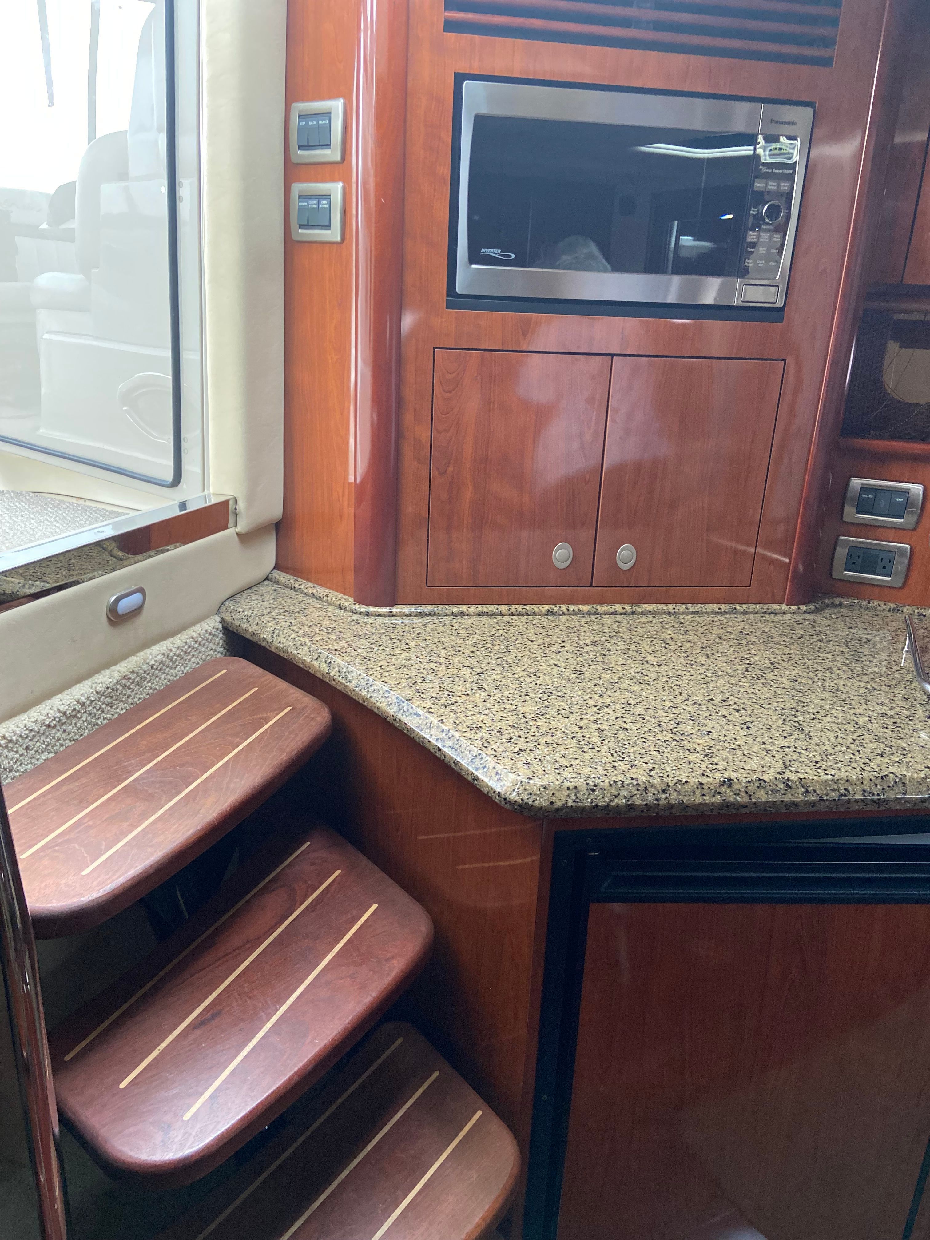 2005 Sea Ray 390 Sundancer - 14