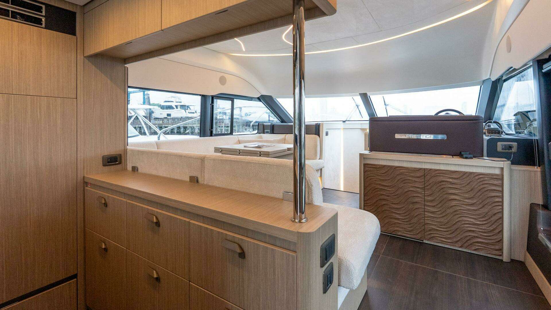 2025 Prestige F4.9 - Image 32