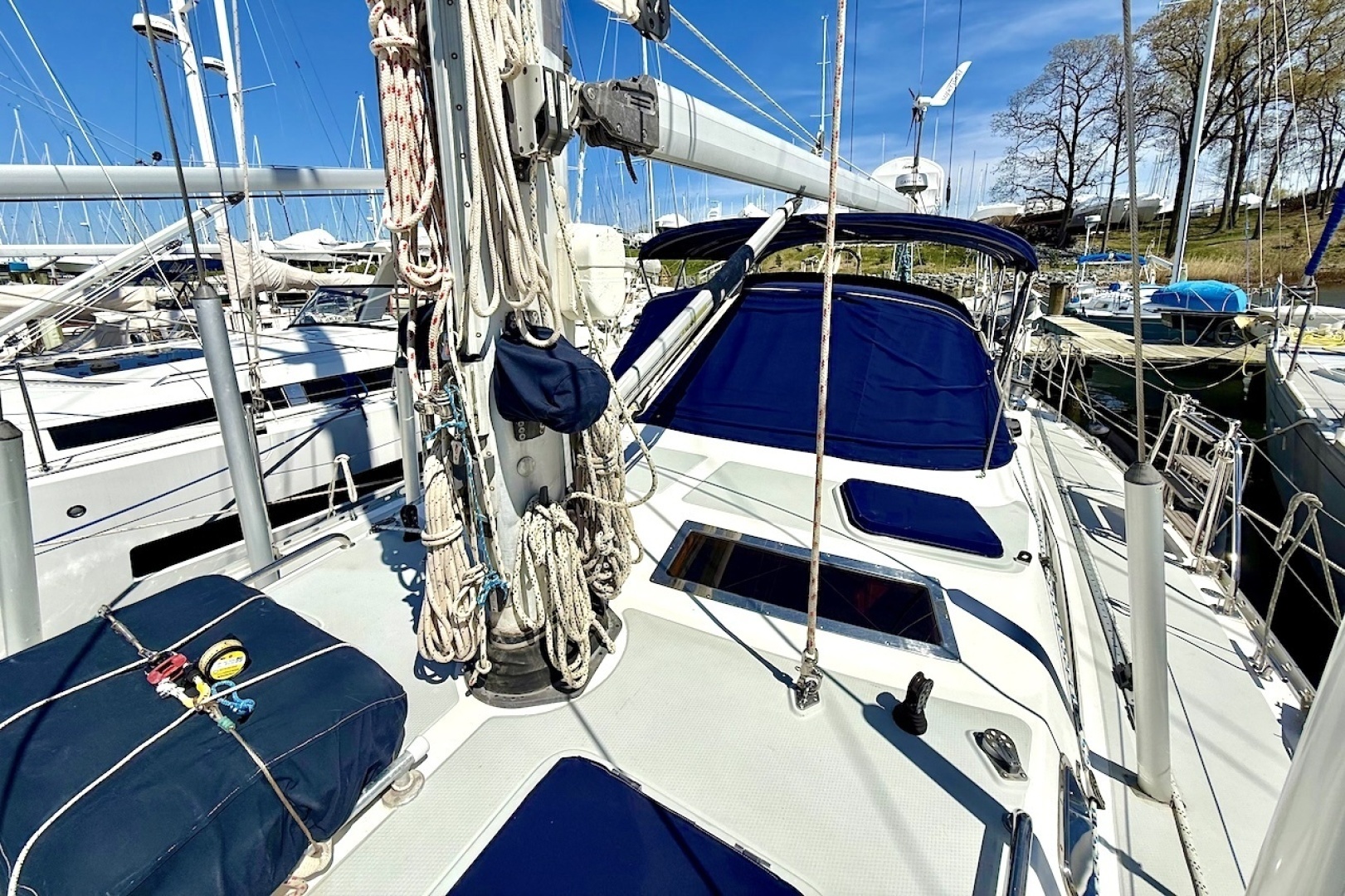 1998 Hylas 49 - Image 15