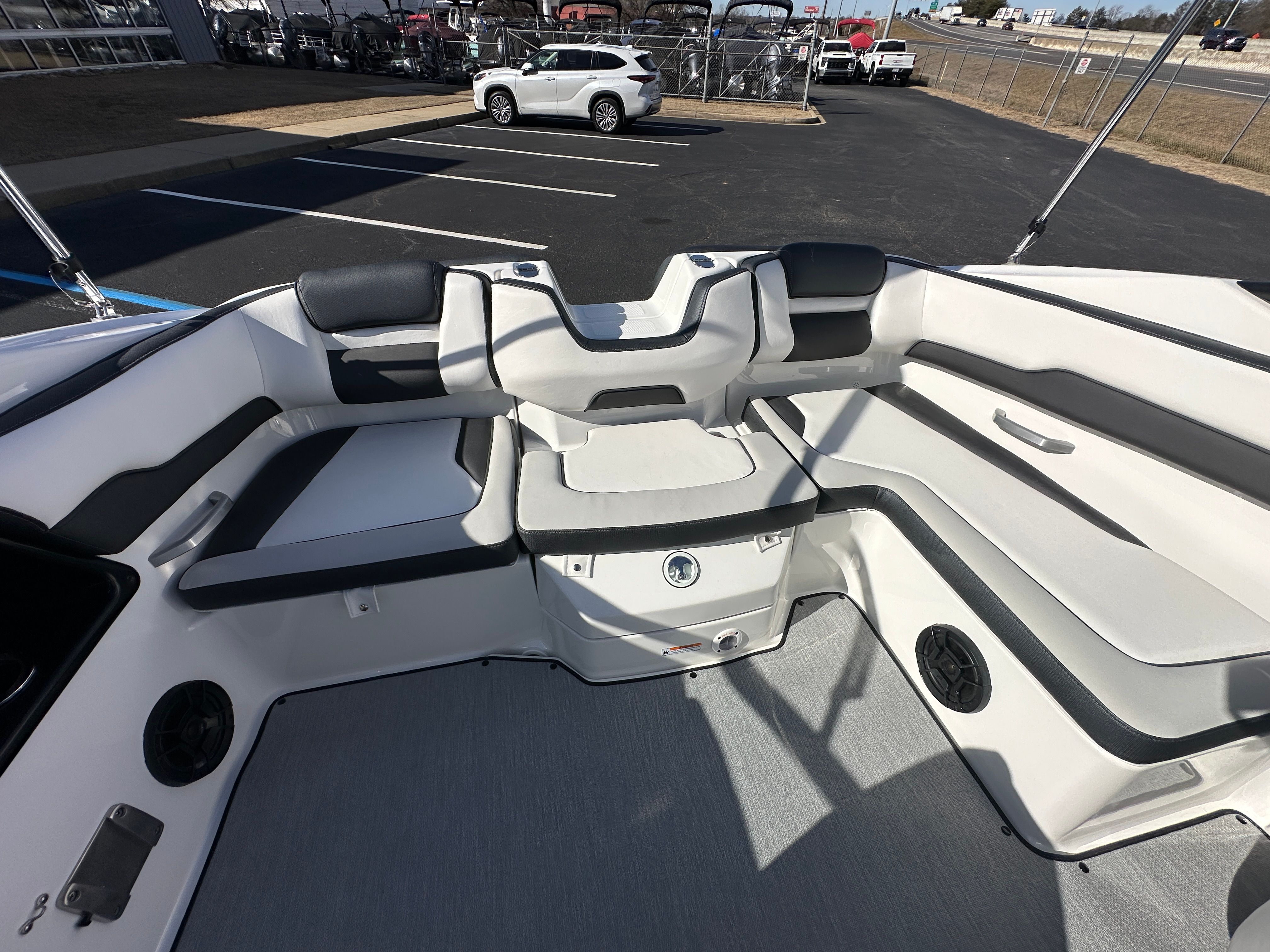 2026 Yamaha Boats SX195 - 18