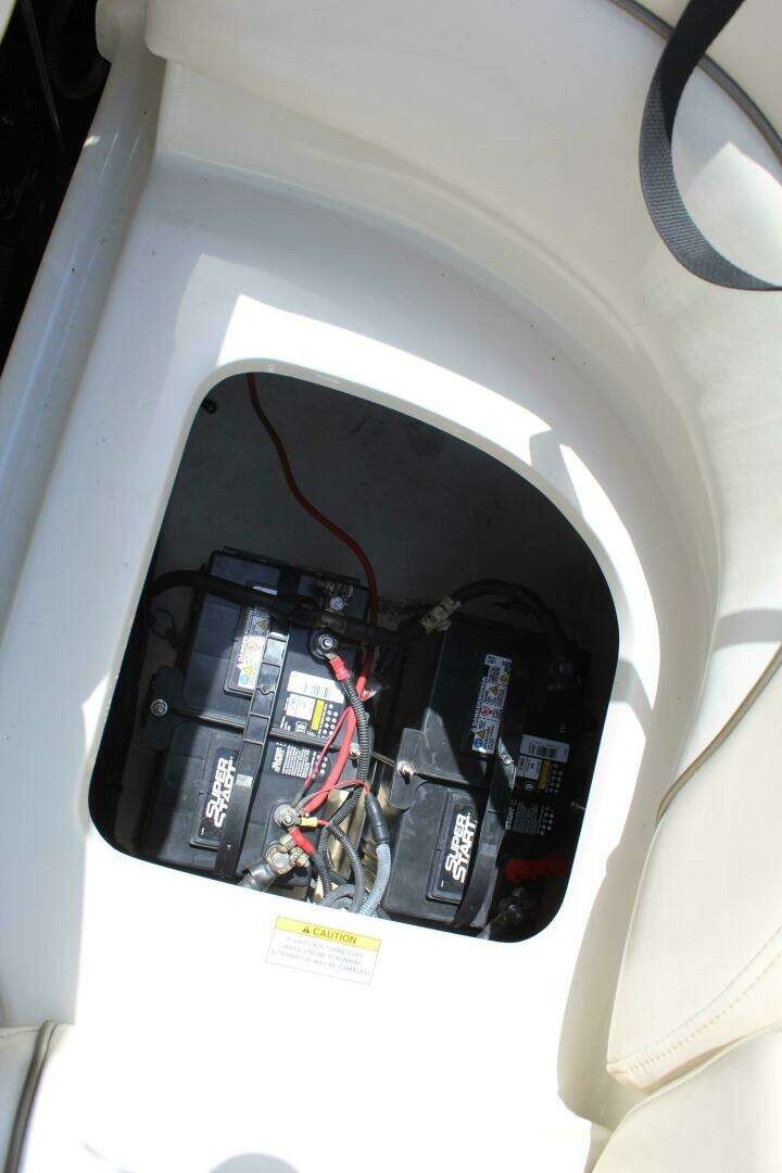 2008 Sea Ray 240 Sundeck - Image 27