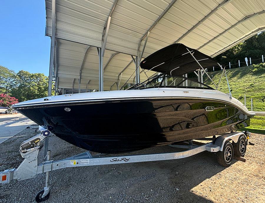 2025 Sea Ray SPX 210