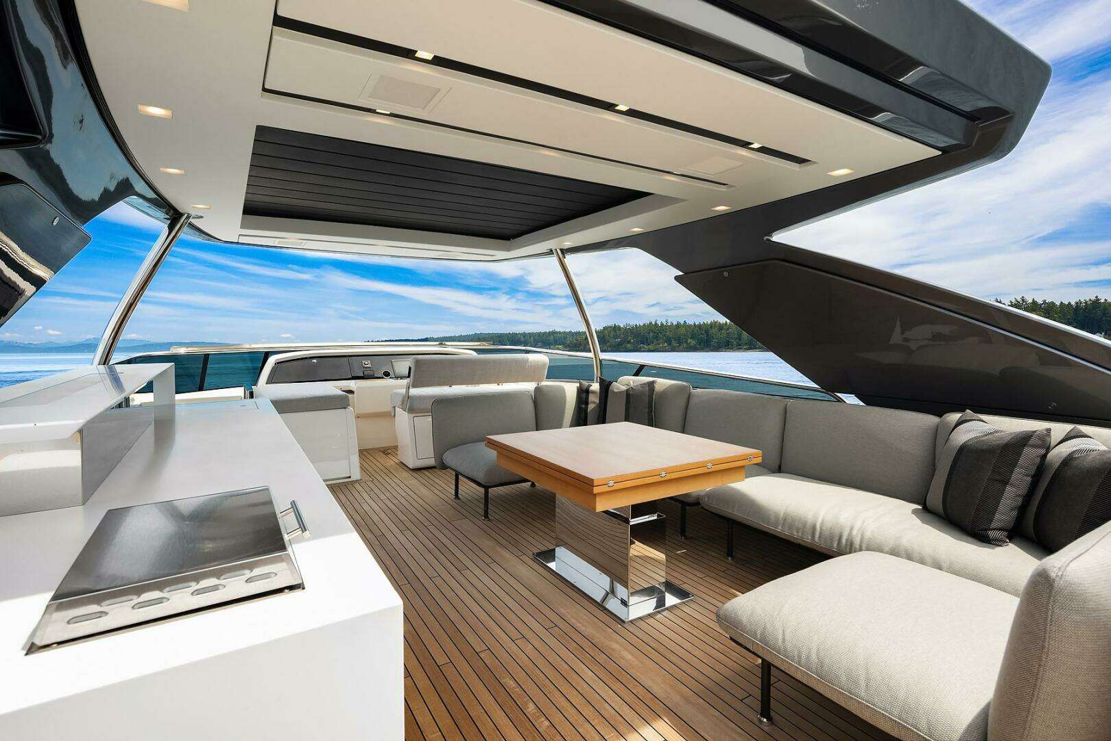 2023 Sanlorenzo SL86 - Image 40