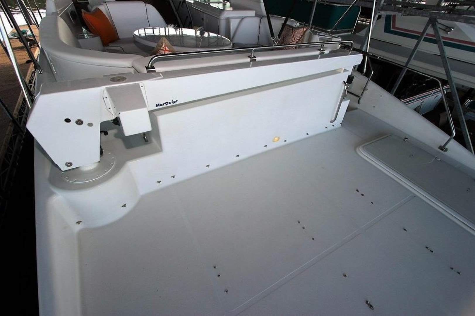 2001 Carver 570 Voyager Pilothouse - Image 14