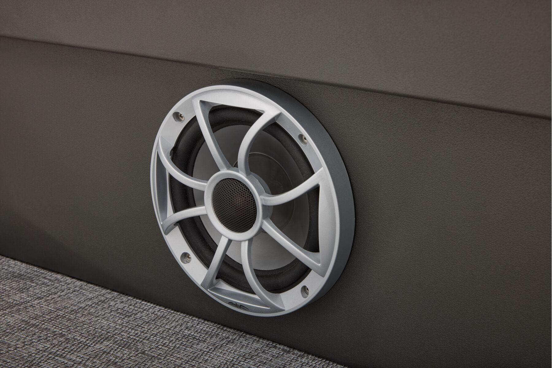 2026 Sun Tracker SportFish 22 XP3 - 55
