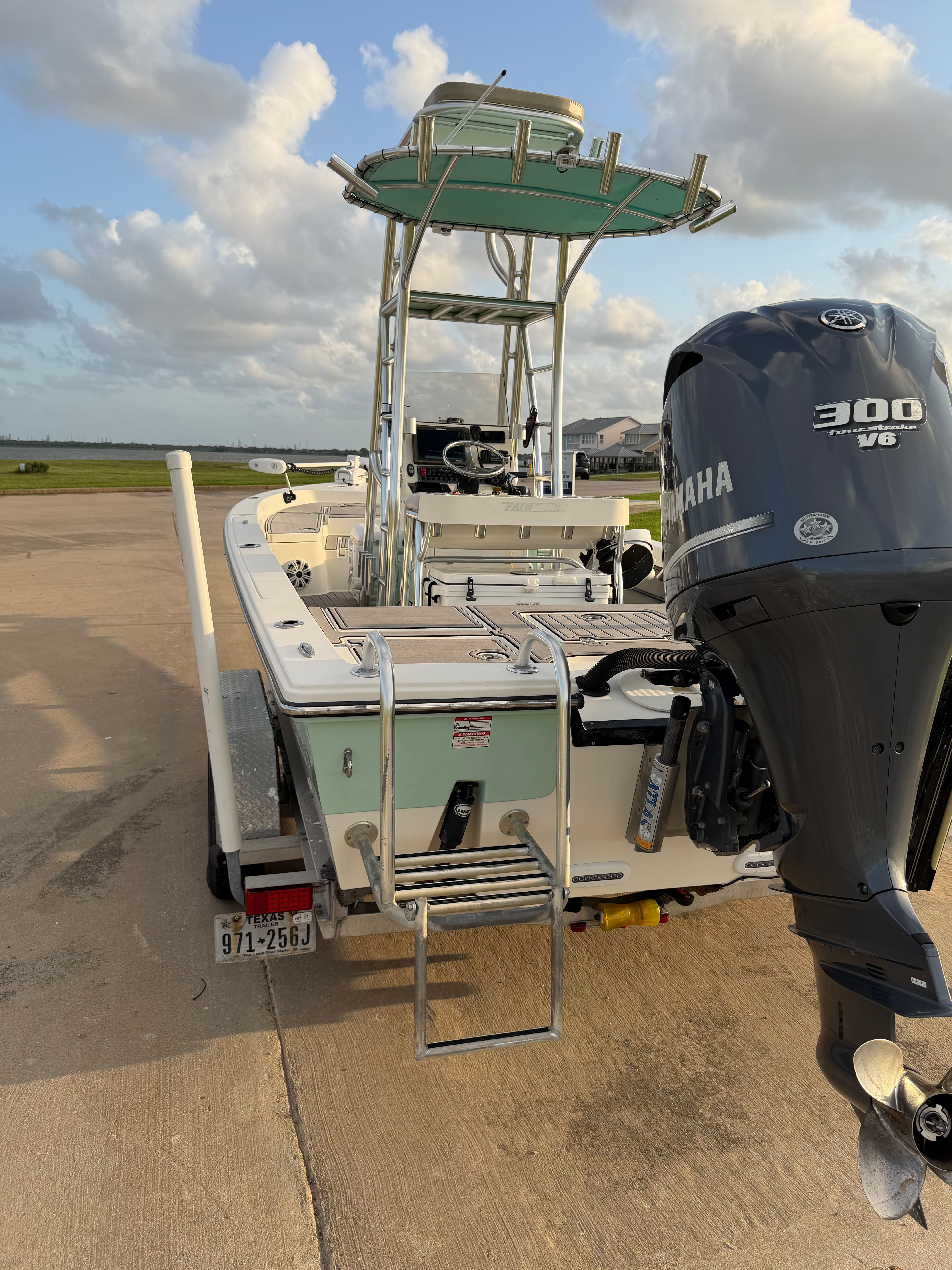 2013 Pathfinder 2400 TRS - 10