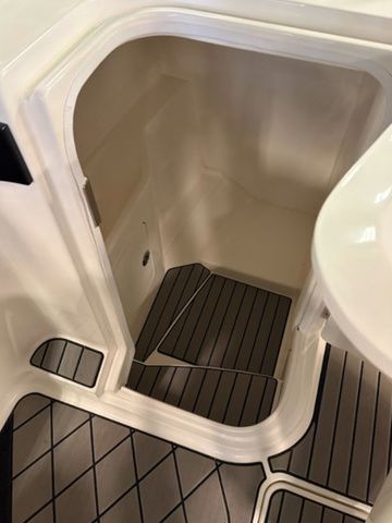 2023 Sea Ray SLX 260 - 13