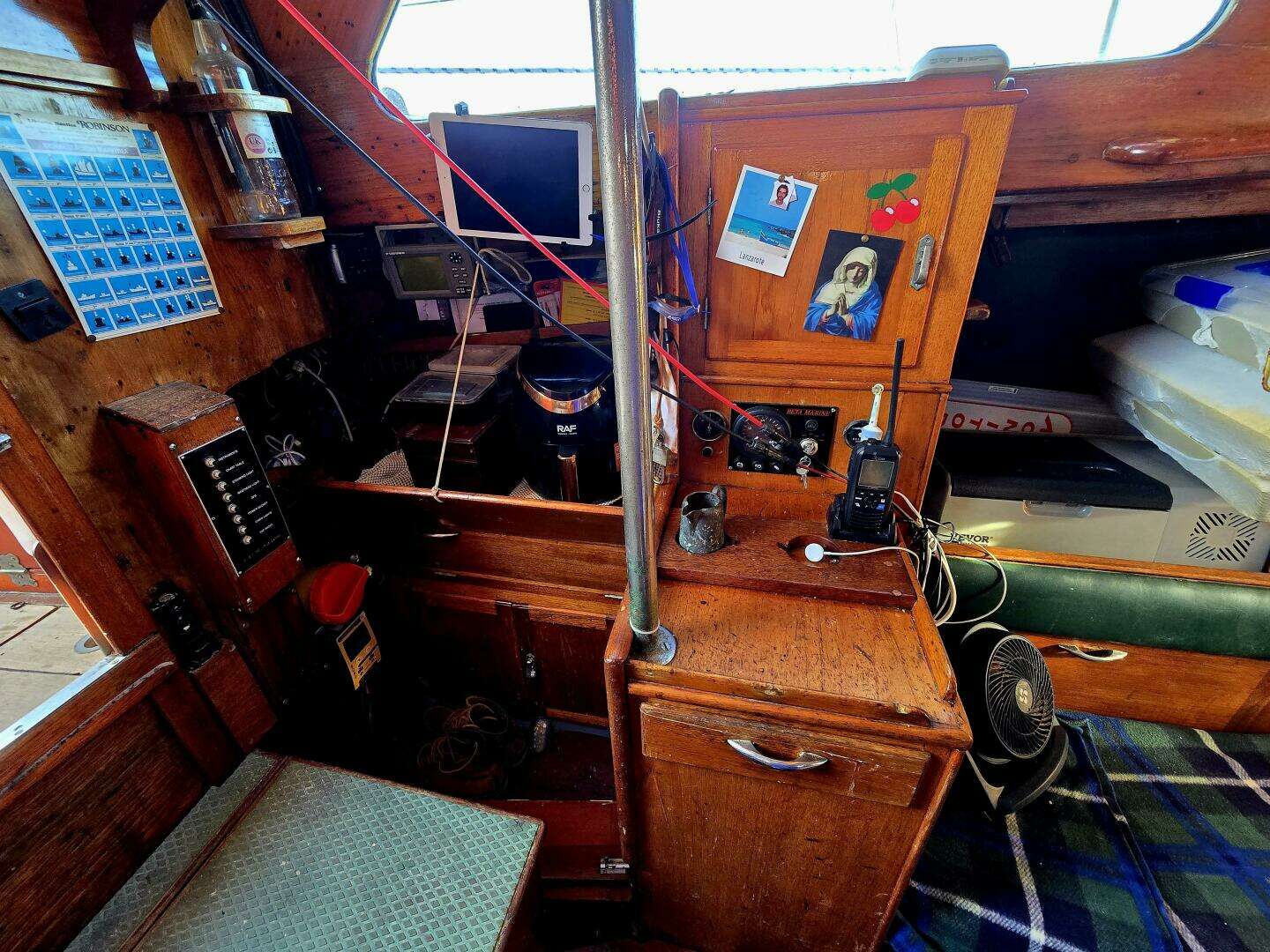 1963 Camper & Nicholsons 36 - Image 15