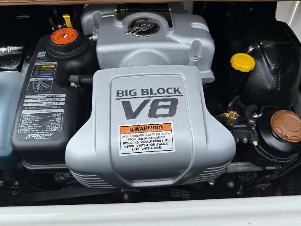 Big Block V8 engine in 2025 Crownline 290 SS boat, showcasing power and performance.
