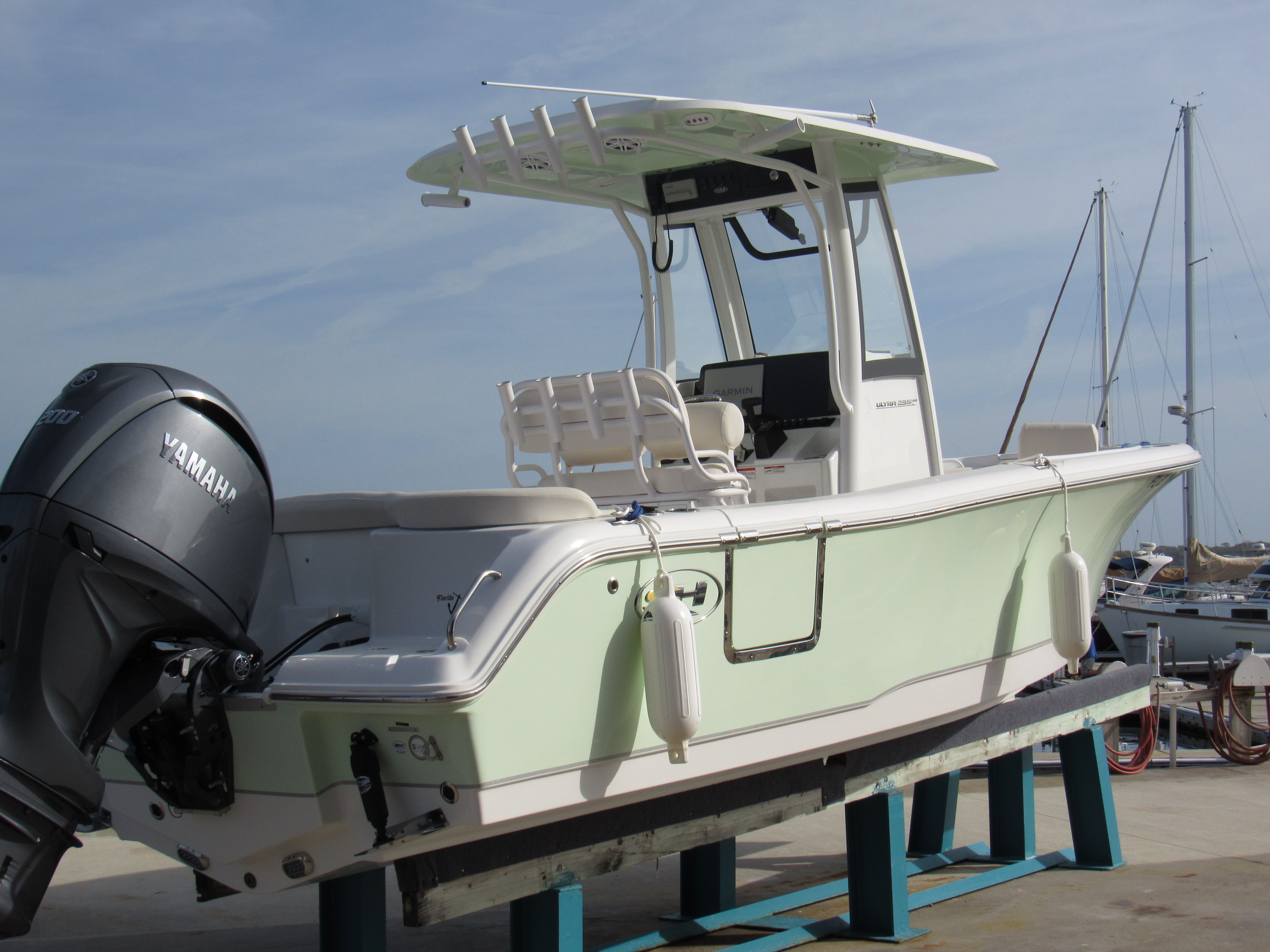 2025 Sea Hunt 235SE - 2
