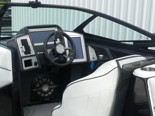 2020 Supra SE 550 - 33
