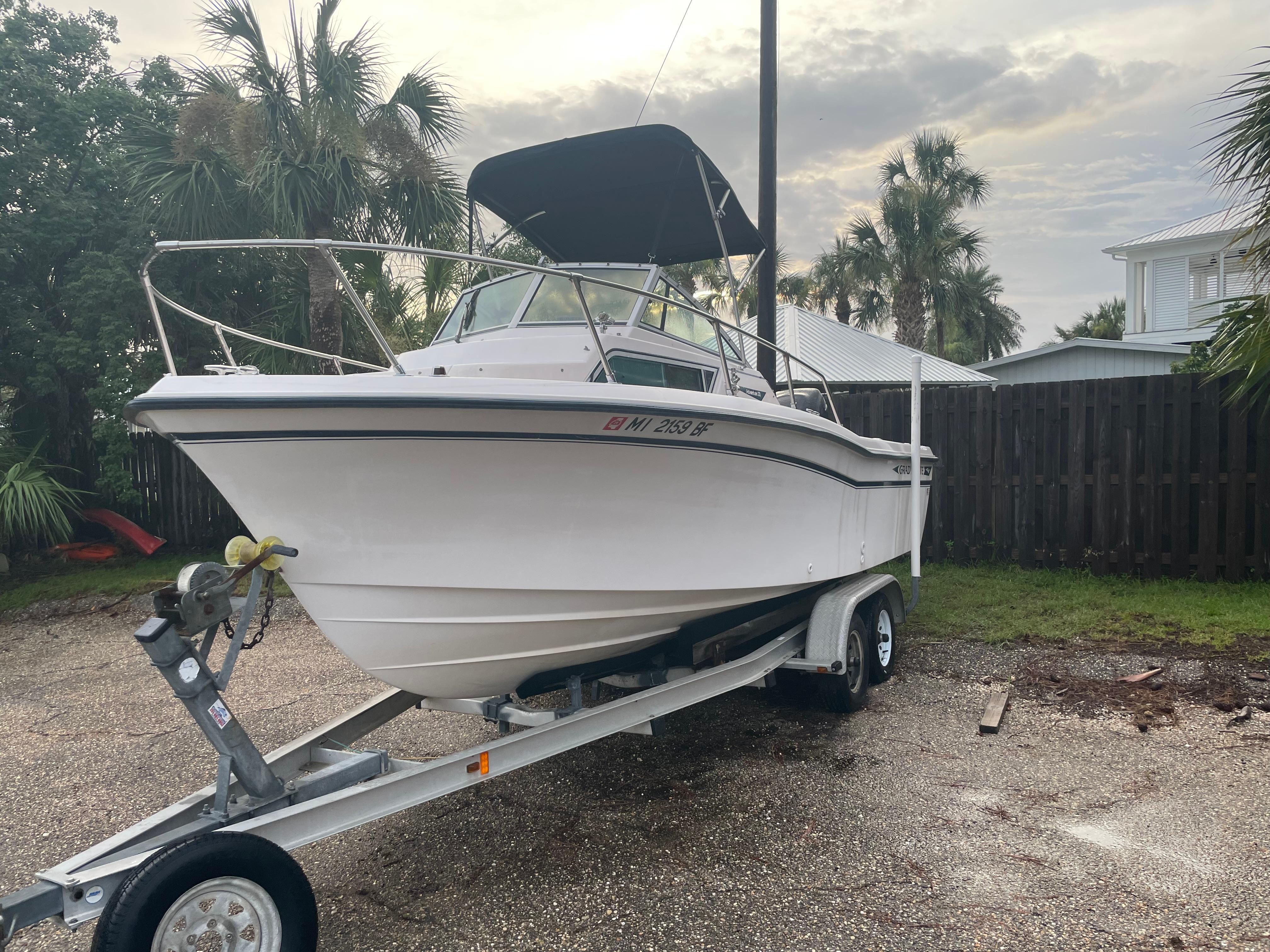 1999 Grady-White Adventure 208