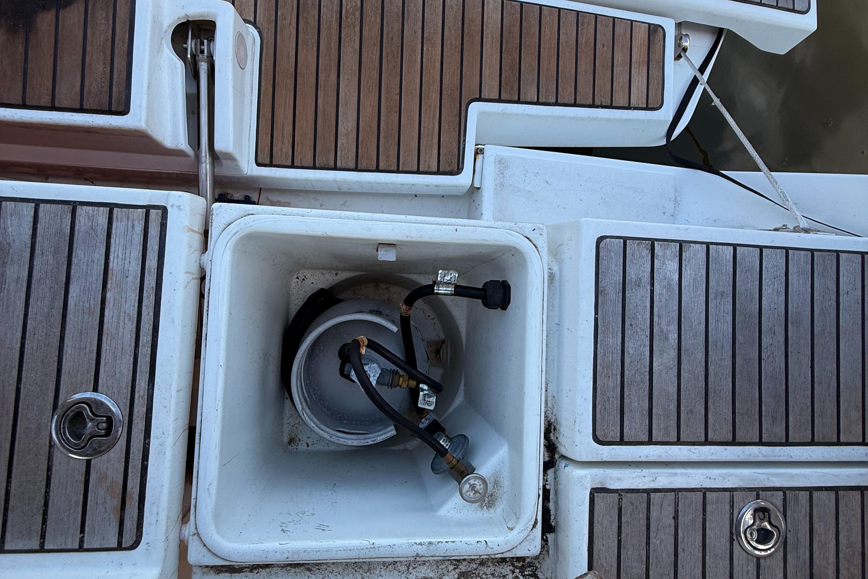 2016 Beneteau Oceanis 45 - 94