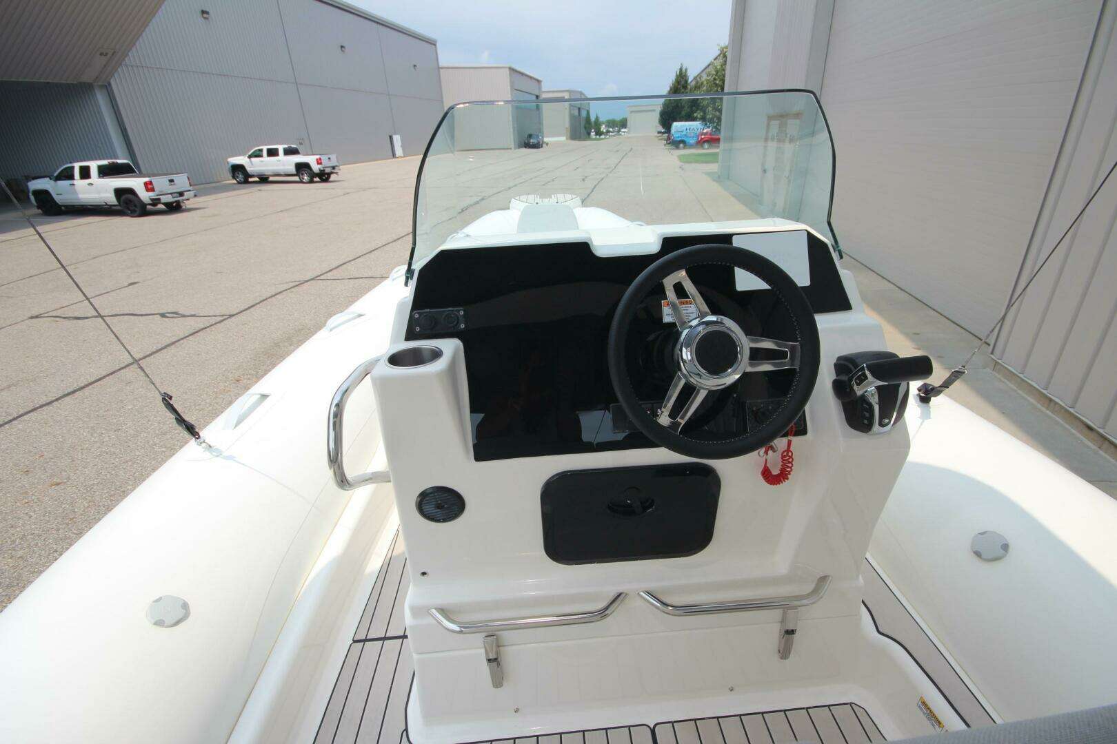 2024 Zodiac Medline 7.5 NEO - Image 22