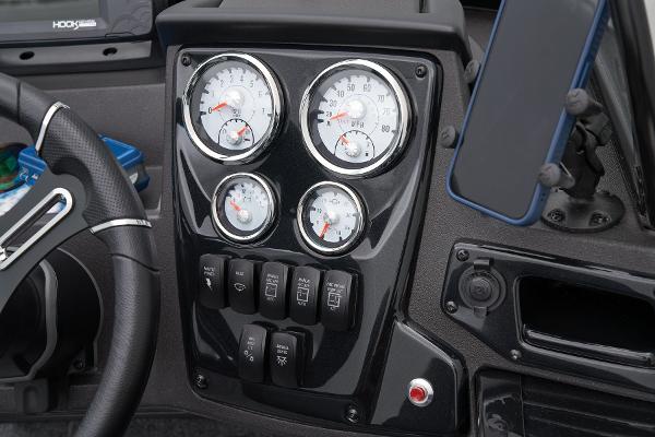 2026 Tracker Targa V-18 WT - 37