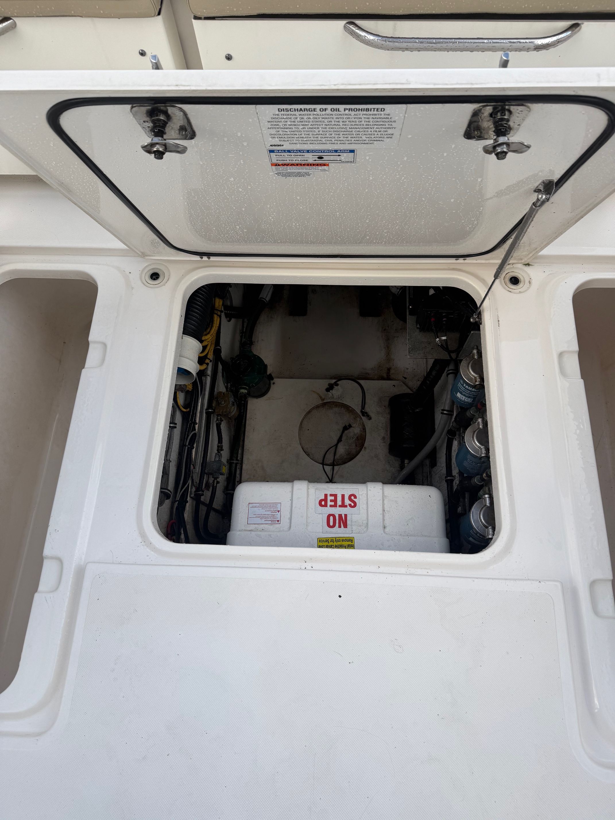 2017 Pursuit OS 385 Offshore - 13