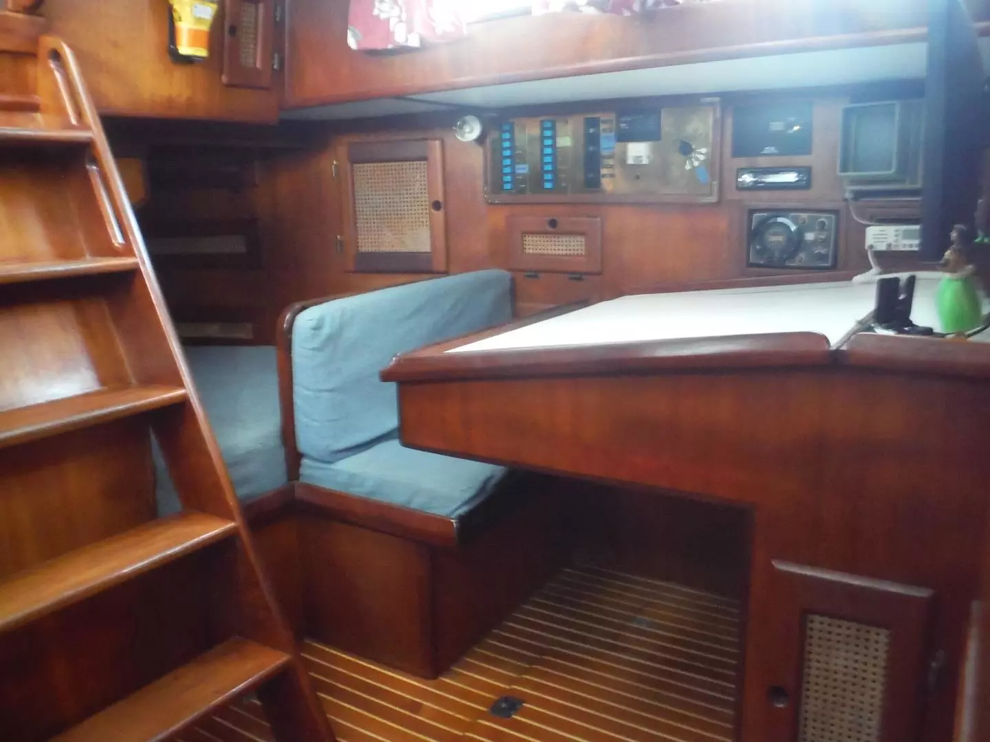 1980 Corbin 39 Aft Cockpit Cutter - Image 44