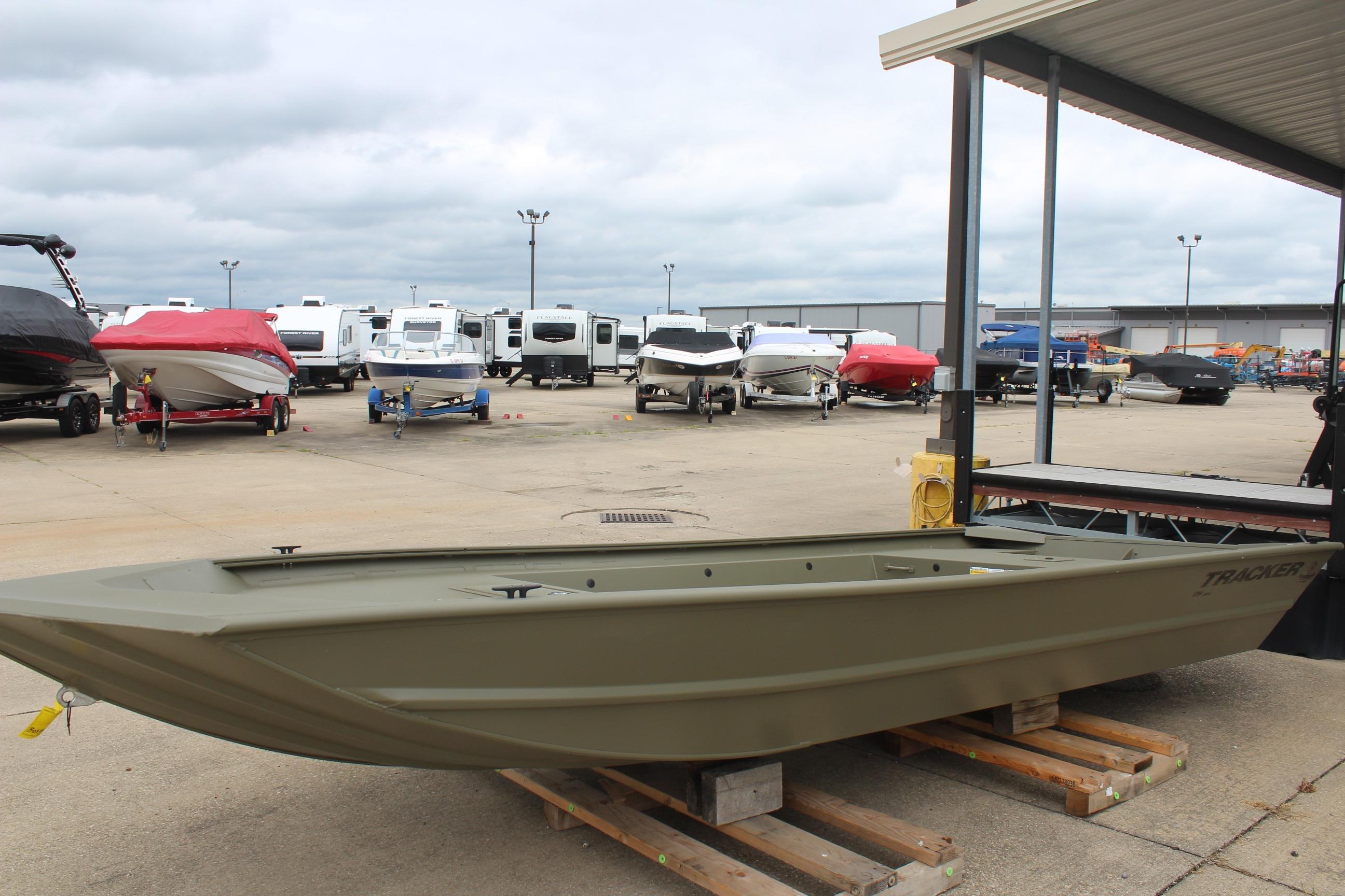 2026 Tracker Grizzly 1754 Utility