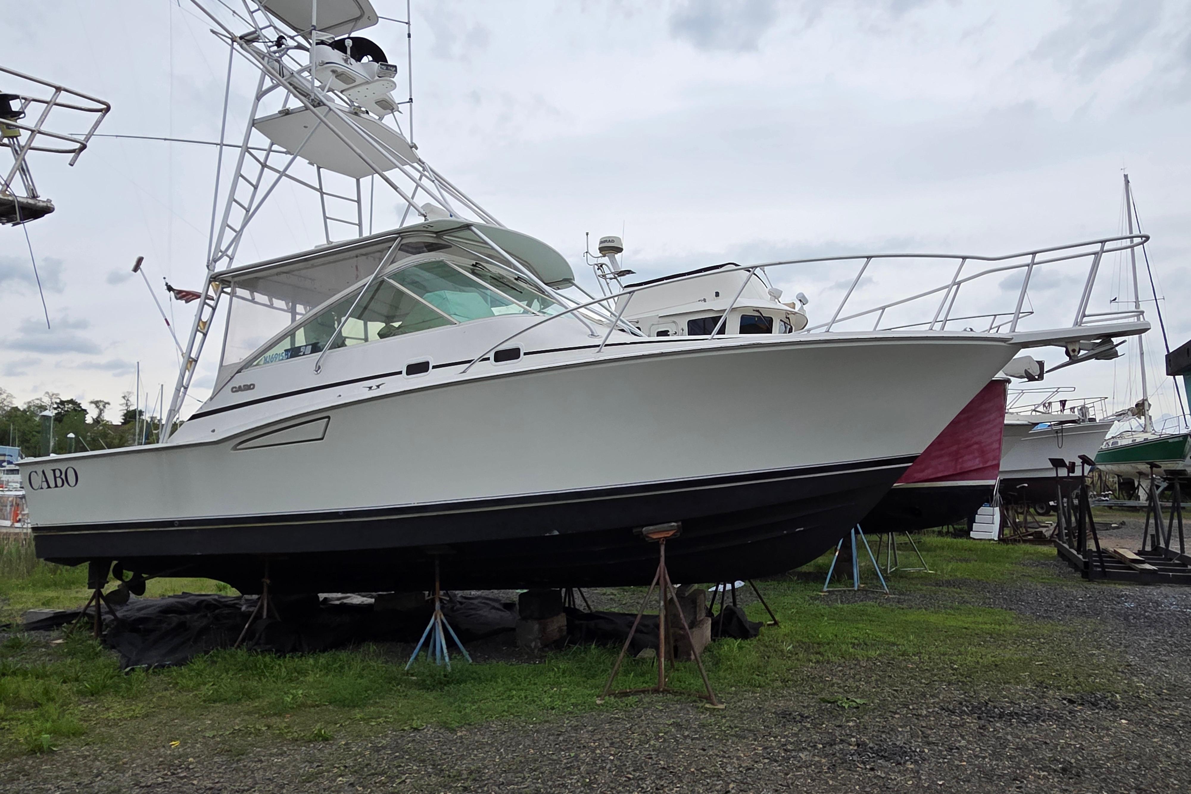 1999 Cabo 35 Express