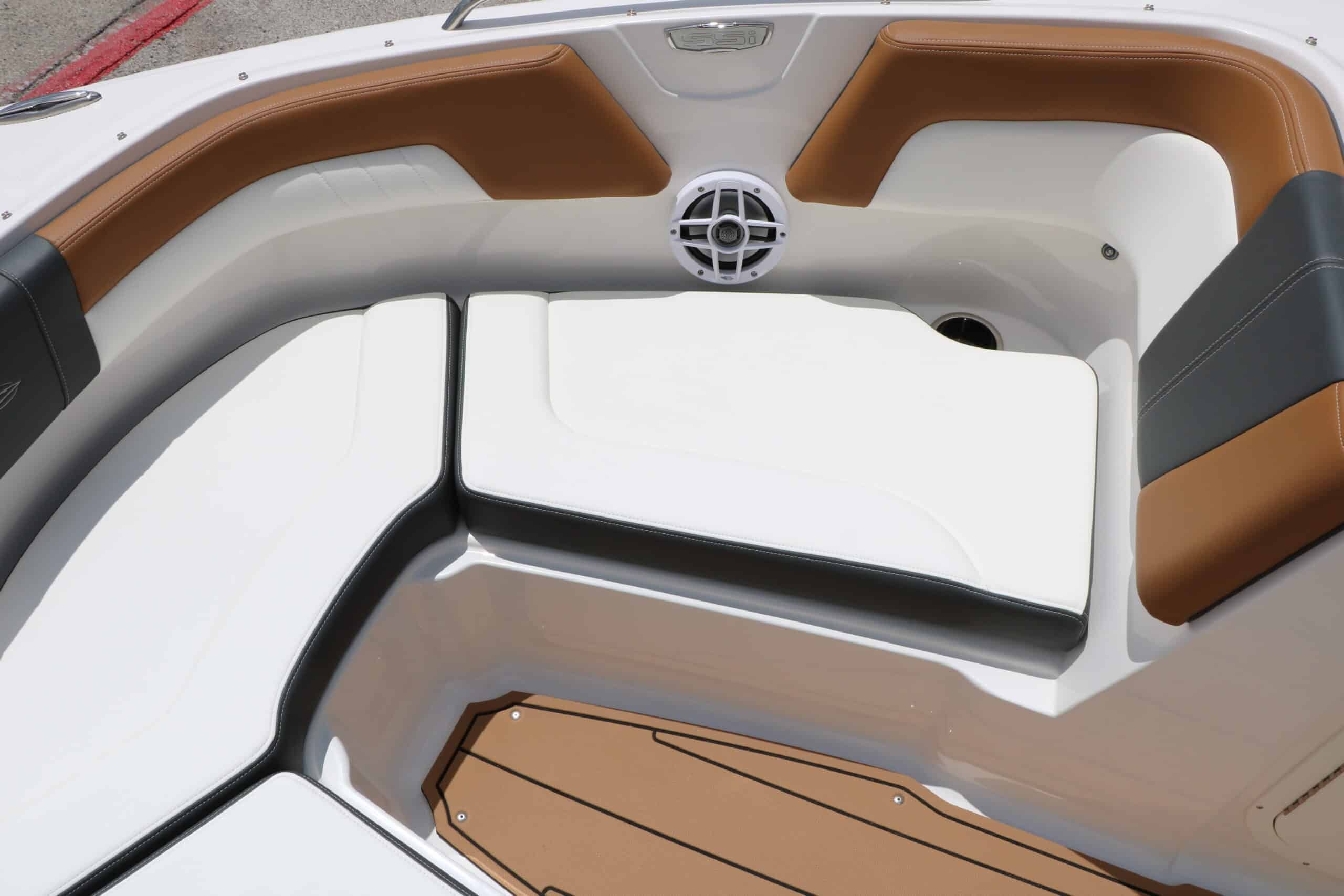 2025 Chaparral 23 SSi - 45