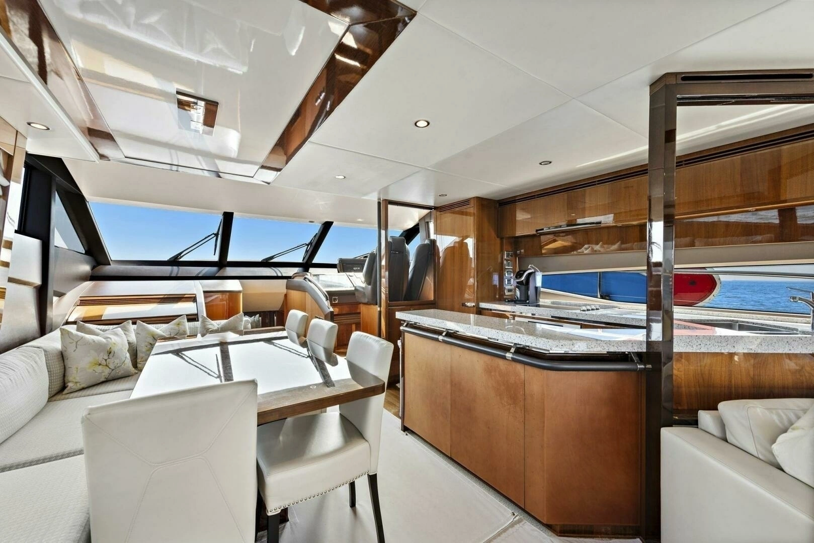 2015 Princess 72 Motoryacht - Image 21