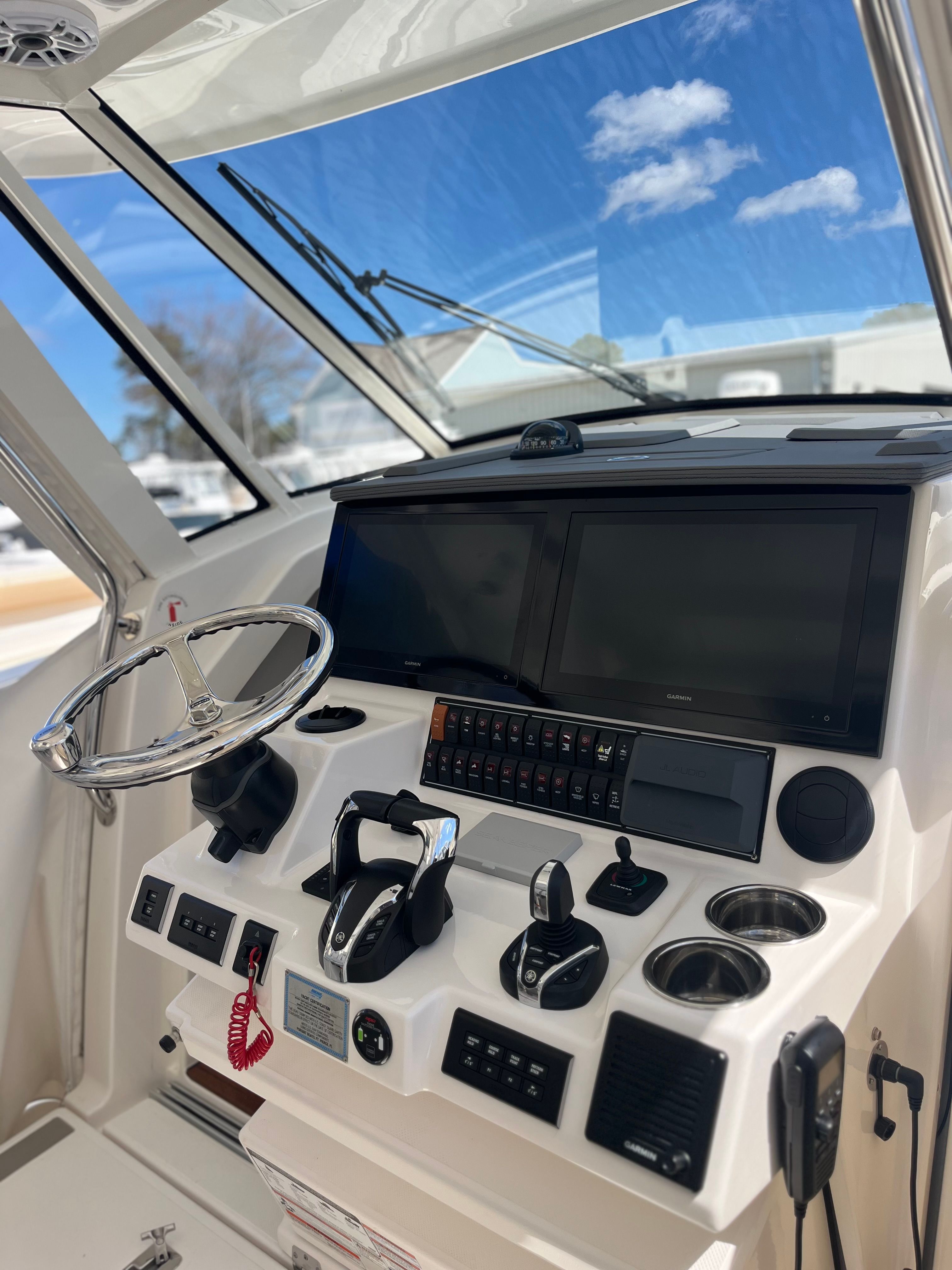 2022 PURSUIT 378 S - Image 13