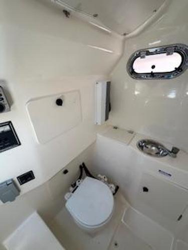 2011 Pursuit C 280 Center Console - 33